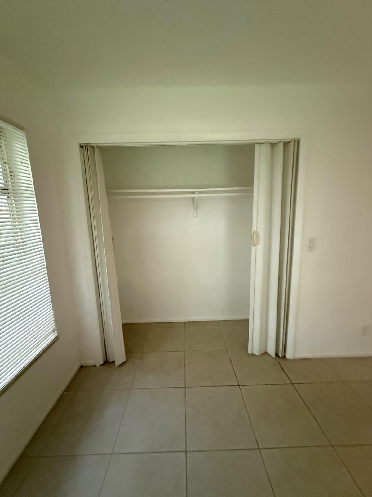 KENTWOOD OF WEDGEWOOD CONDO - Residential