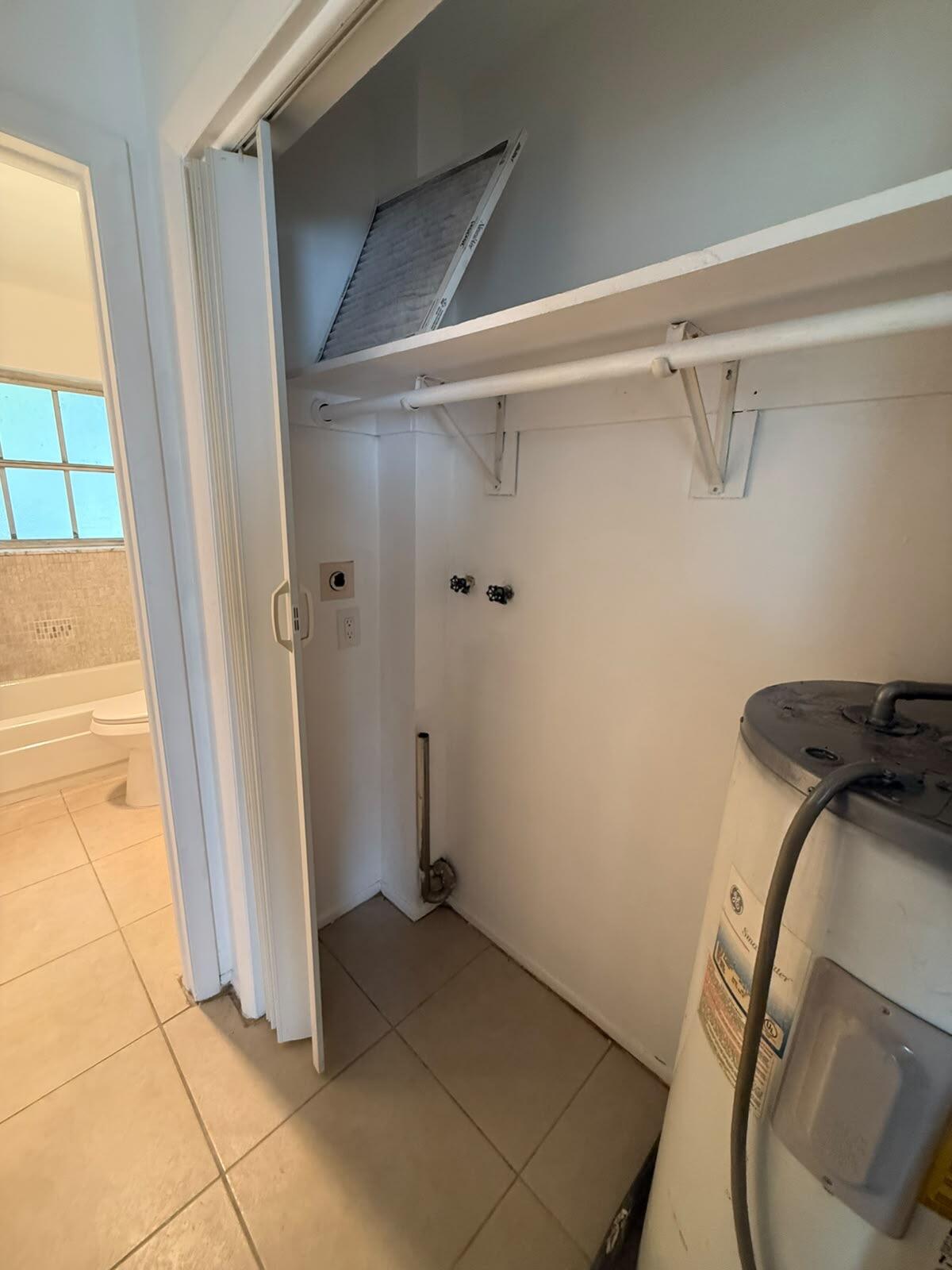 KENTWOOD OF WEDGEWOOD CONDO - Residential
