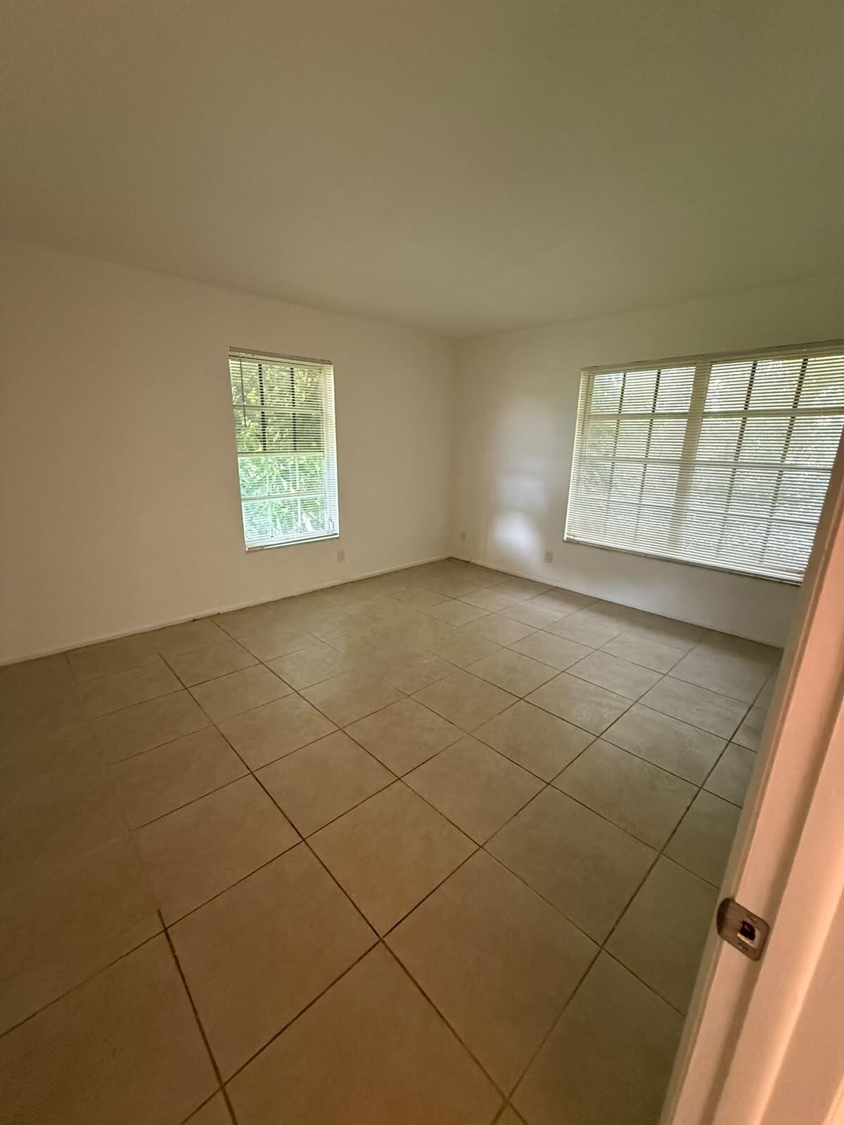 KENTWOOD OF WEDGEWOOD CONDO - Residential