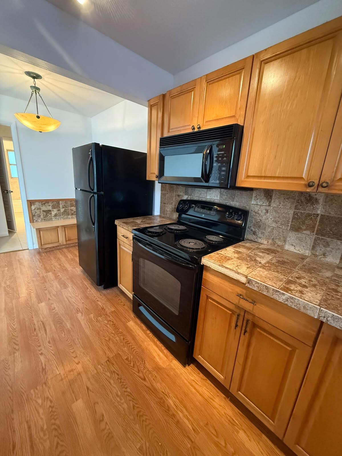 KENTWOOD OF WEDGEWOOD CONDO - Residential