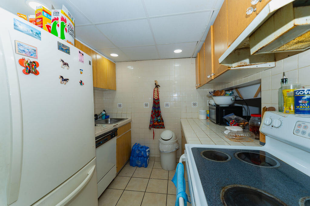EL BOSQUE AT LITTLE HAVANA CONDO - Residential
