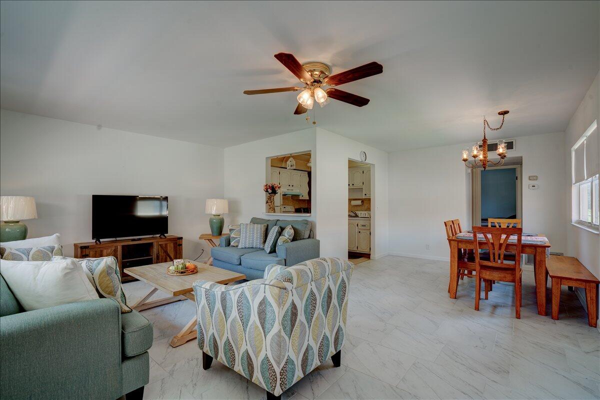 KINGS POINT SAXONY CONDOS - Residential