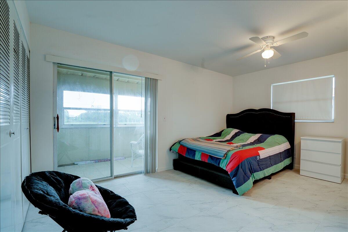 KINGS POINT SAXONY CONDOS - Residential