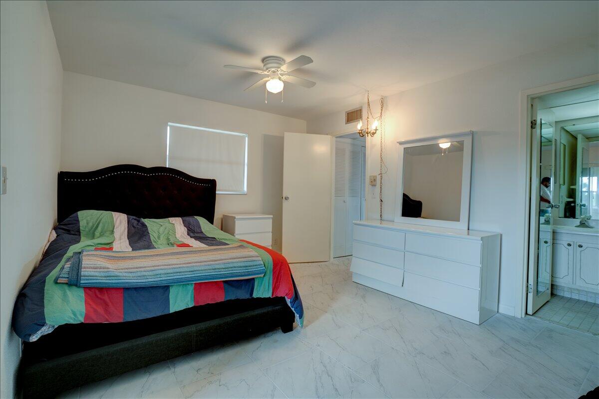 KINGS POINT SAXONY CONDOS - Residential