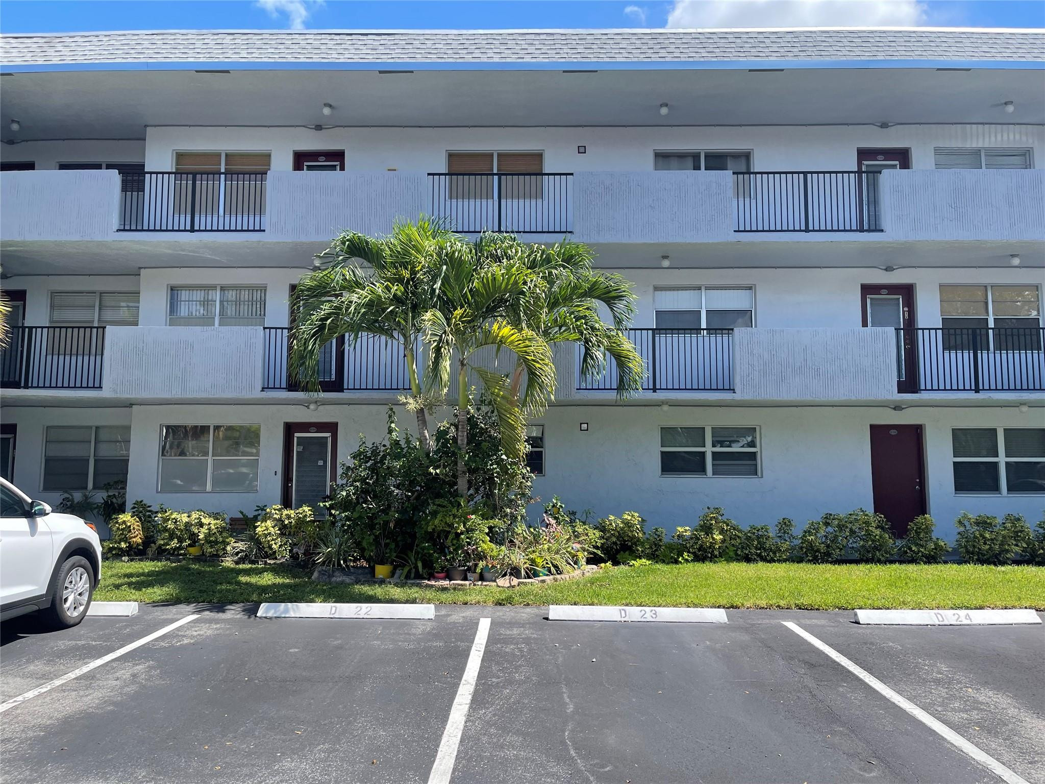 Charming, bright 2/2 first-floor unit in sought-after 55+ Fairways of Tamarac. Offers a fantastic floorplan with an eat-in kitchen, large dining/family room, and walk-in closet. Washer/dryer in unit. Screened patio with views of Championship Colony West golf course. Community amenities include clubhouse, pool, tennis, cable TV, jogging paths, and more. Additional storage in building storage room. At least one applicant must be 55+ per HOA. Located near community center, bus stop, shopping, dining, and just 15 minutes from Sawgrass and the beaches. Don’t miss out—schedule a showing today!