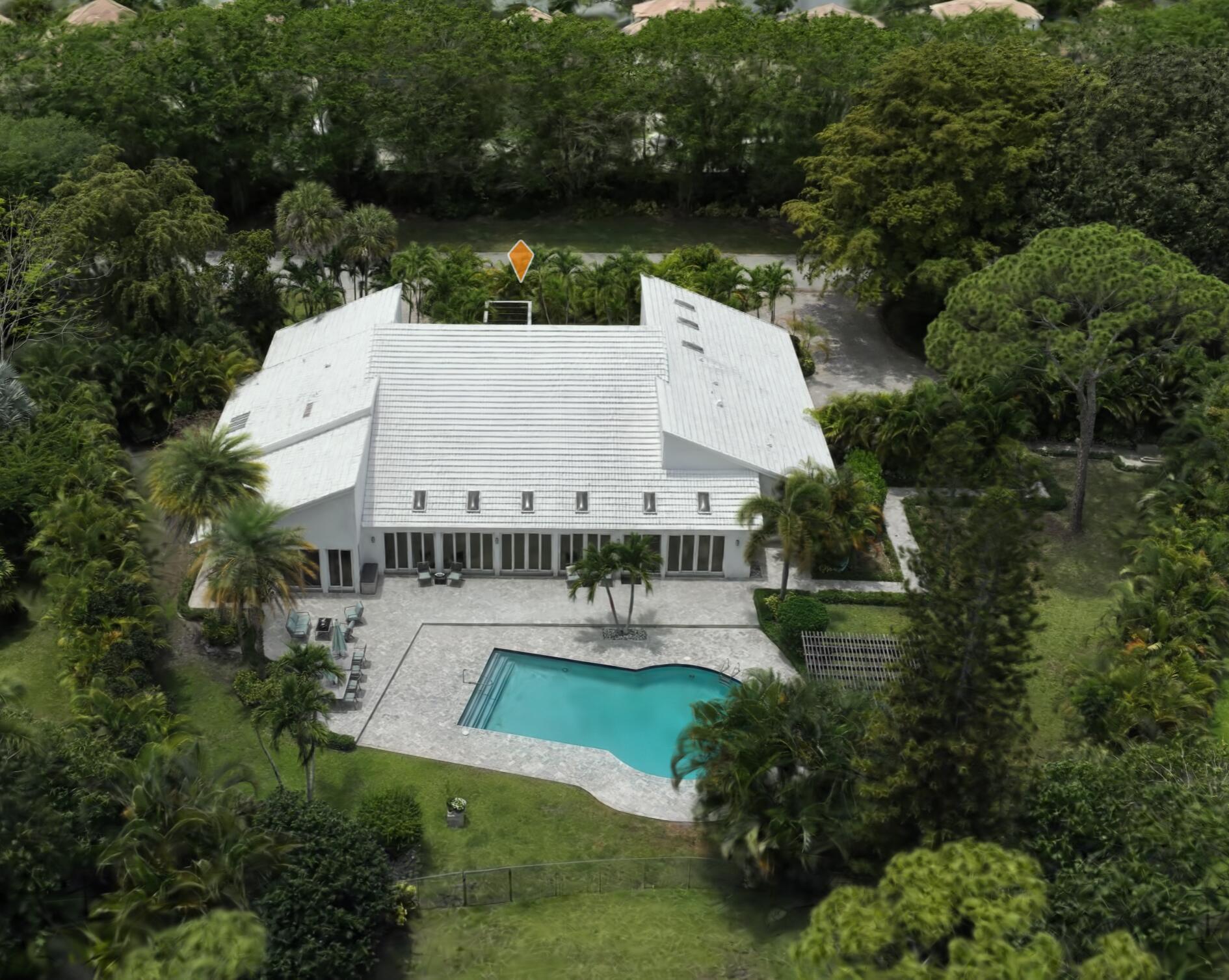 ESTATES III THE - Residential