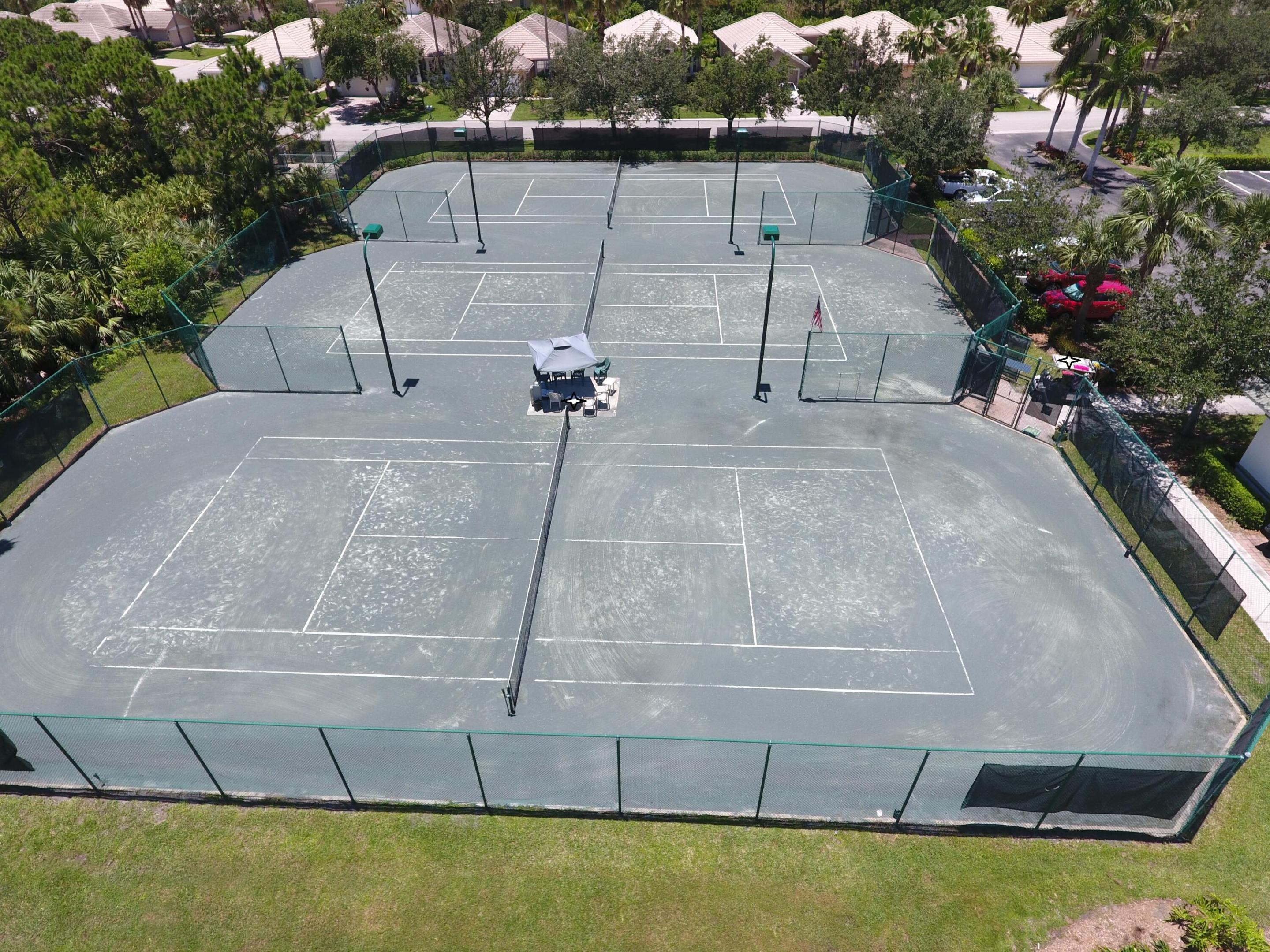JENSEN BEACH COUNTRY CLUB - Residential