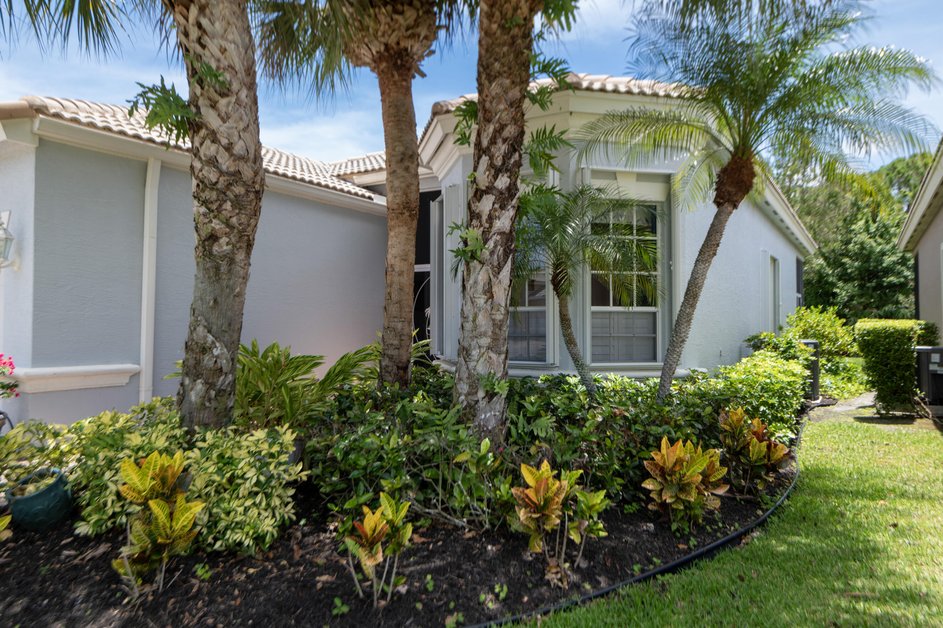 JENSEN BEACH COUNTRY CLUB - Residential