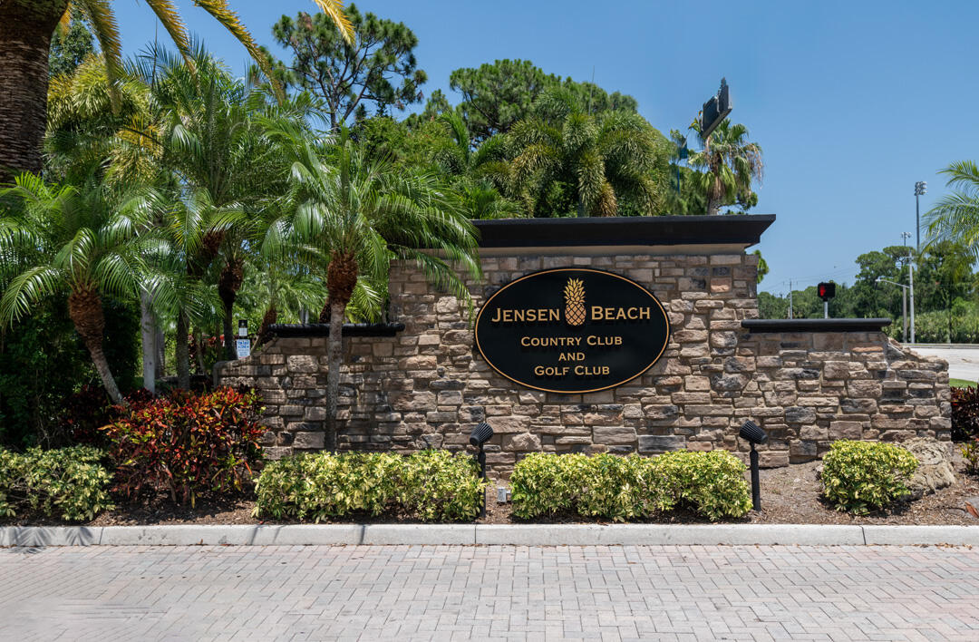 JENSEN BEACH COUNTRY CLUB - Residential