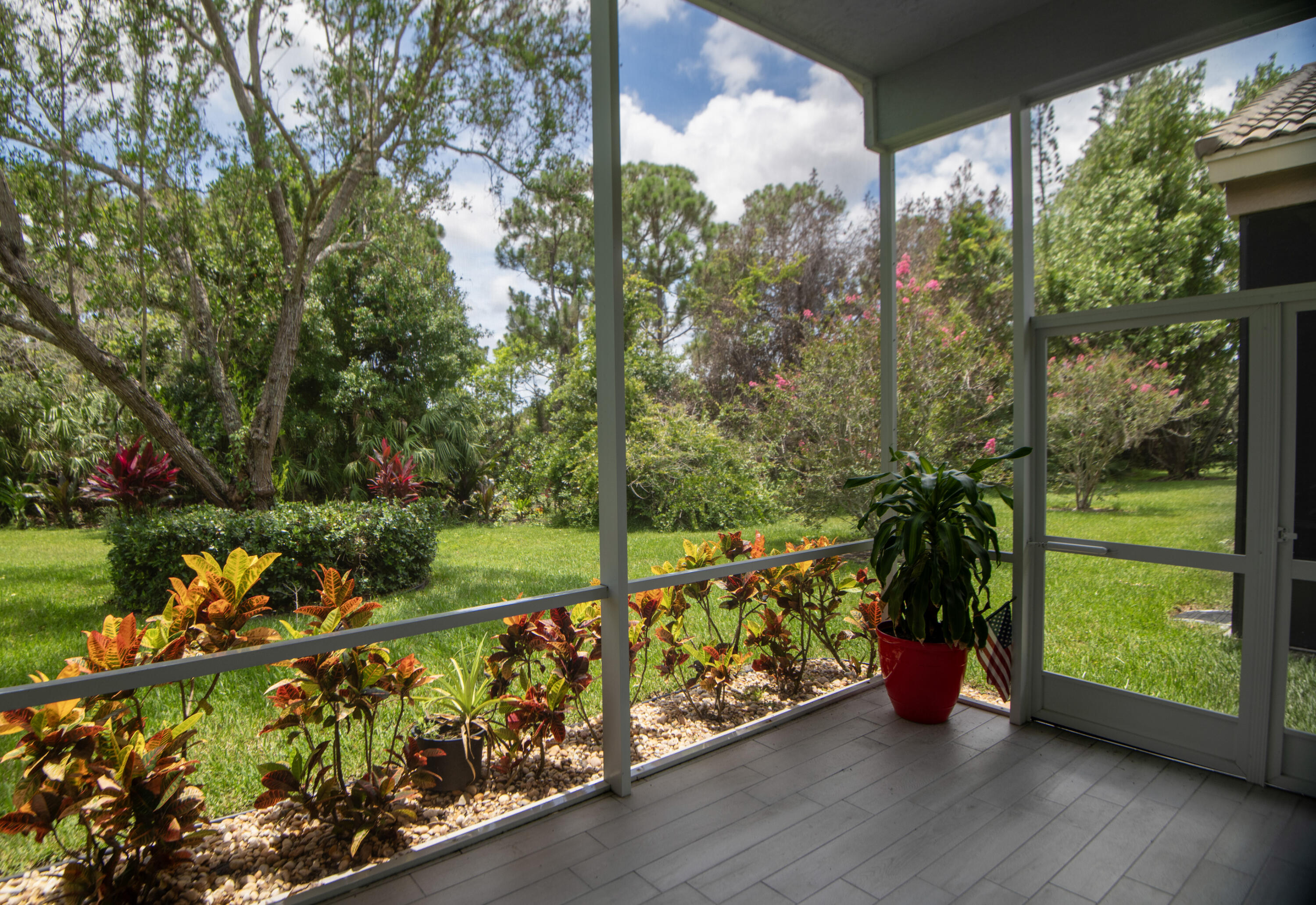 JENSEN BEACH COUNTRY CLUB - Residential