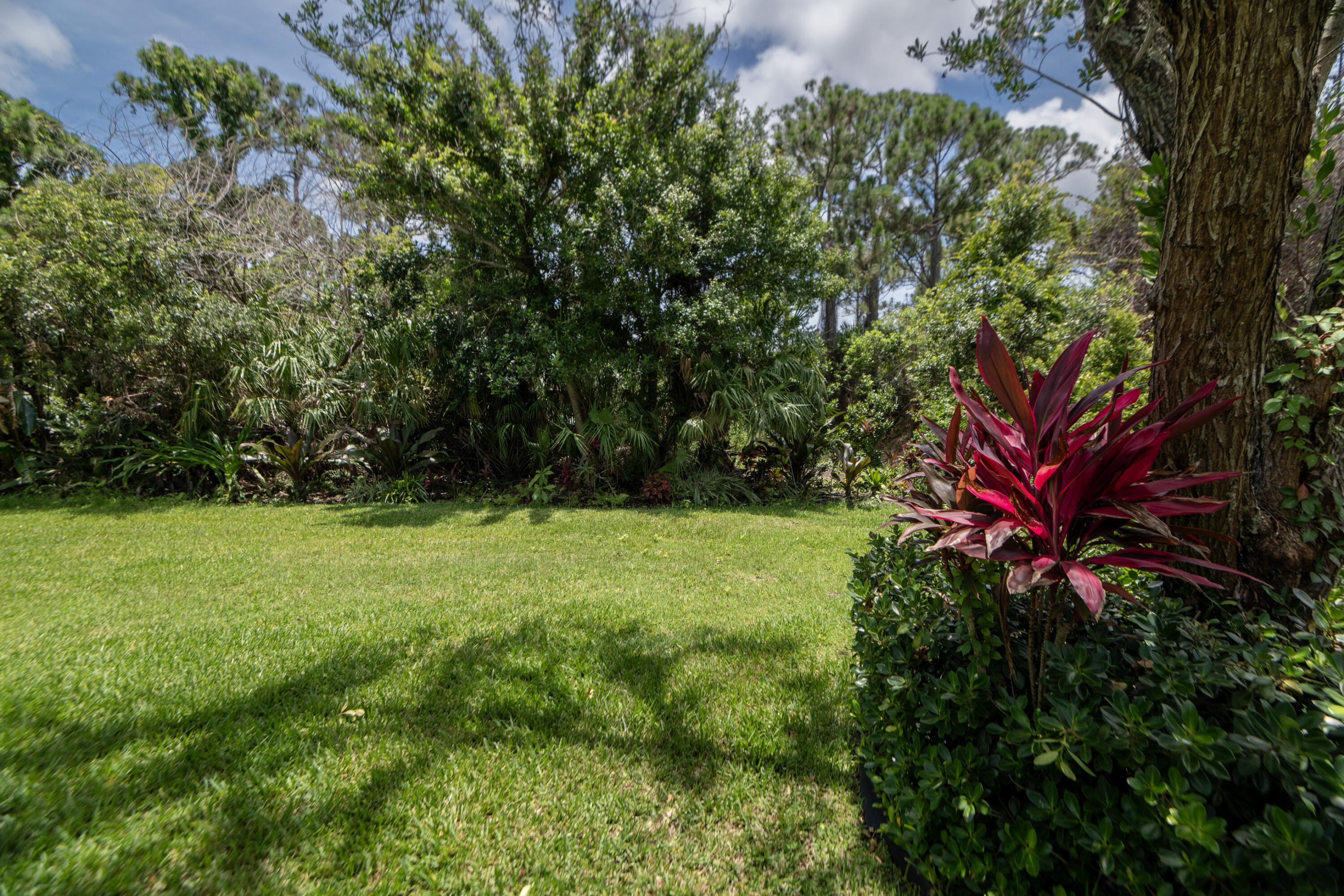 JENSEN BEACH COUNTRY CLUB - Residential