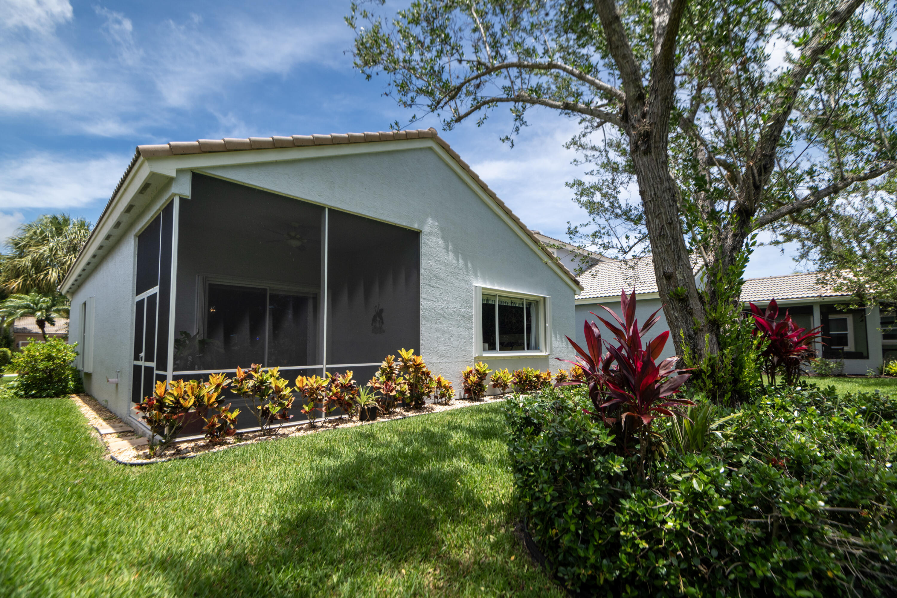 JENSEN BEACH COUNTRY CLUB - Residential