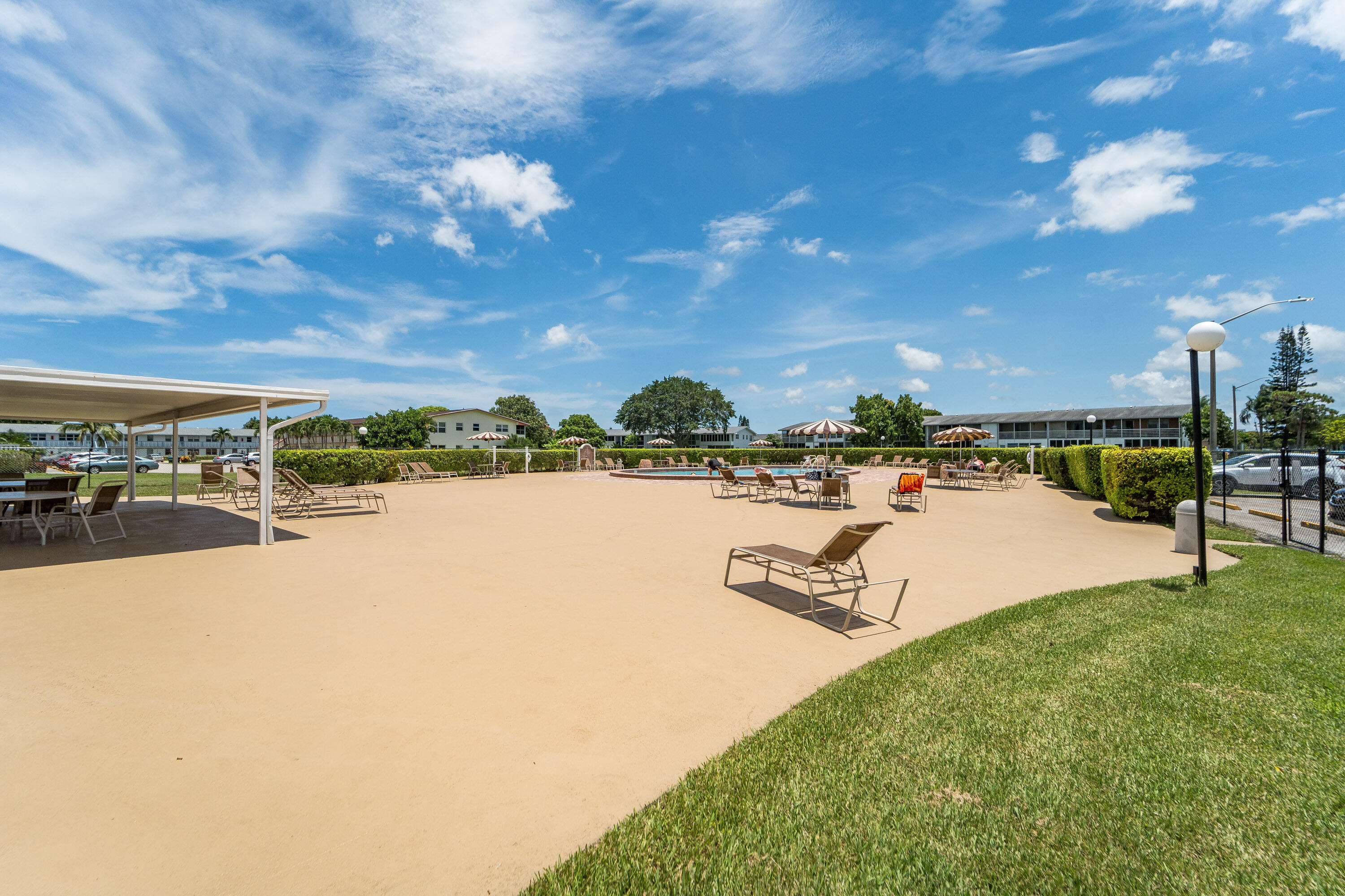 KENT CONDOS - Residential