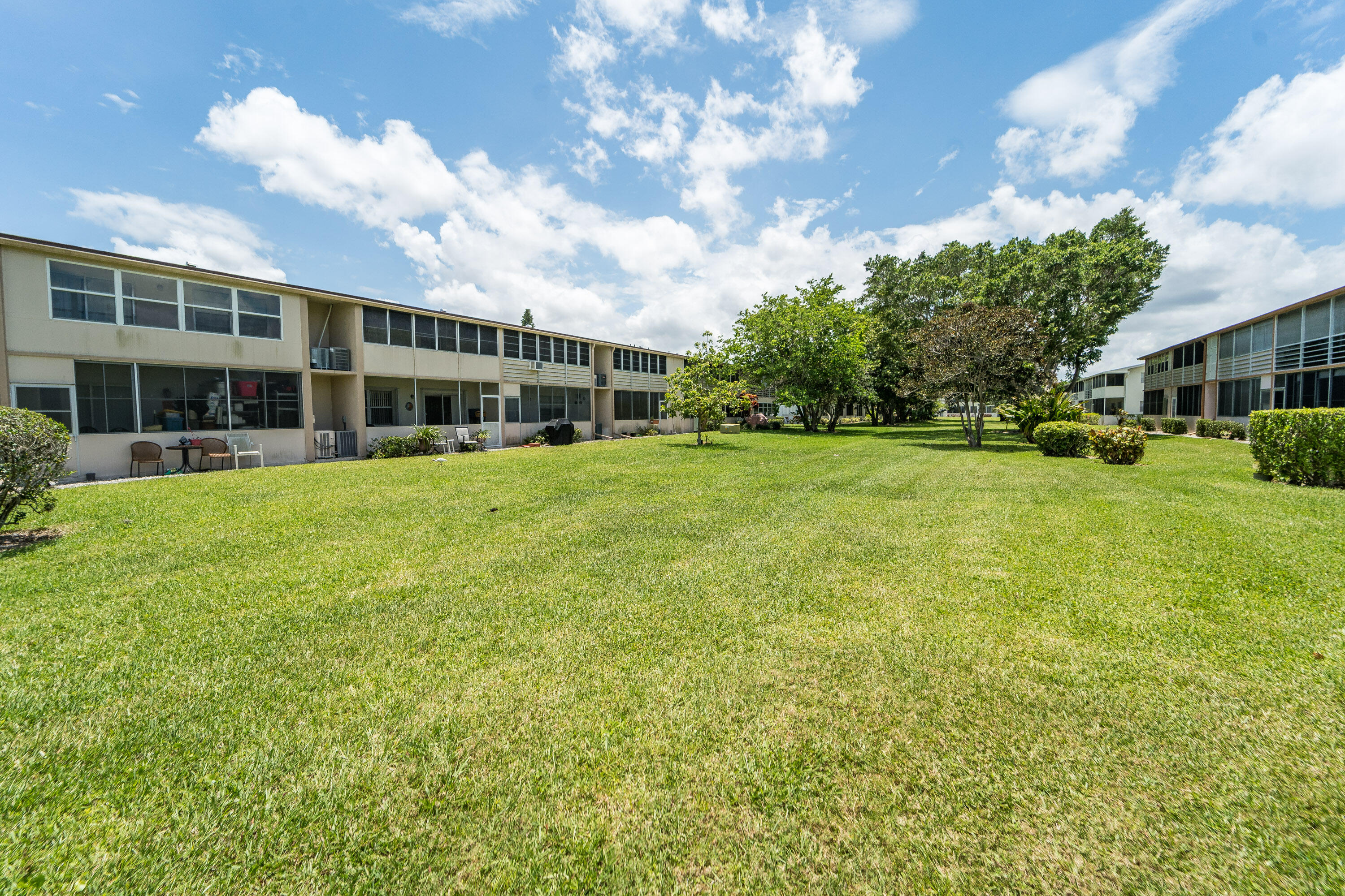 KENT CONDOS - Residential