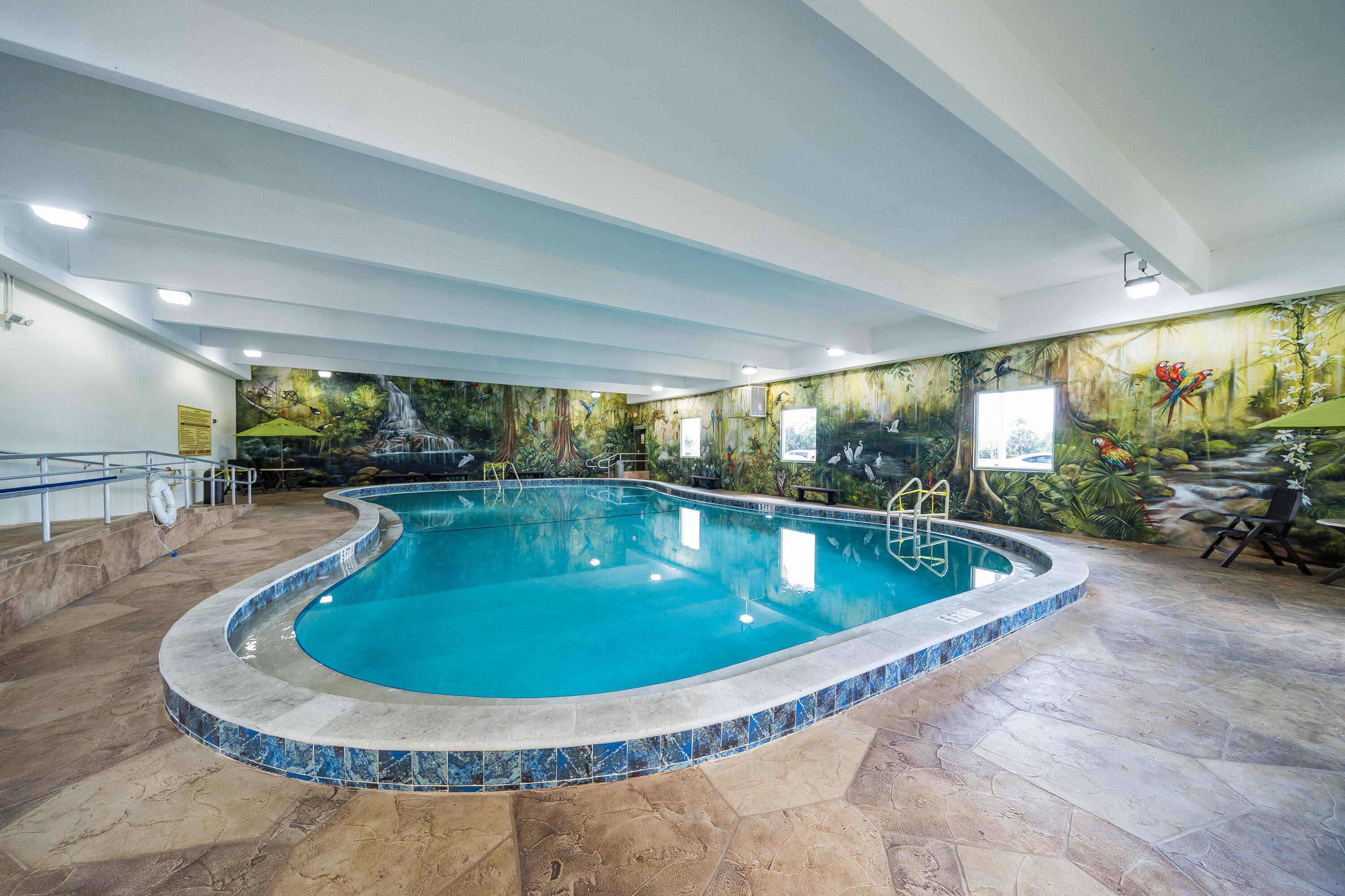 KENT CONDOS - Residential