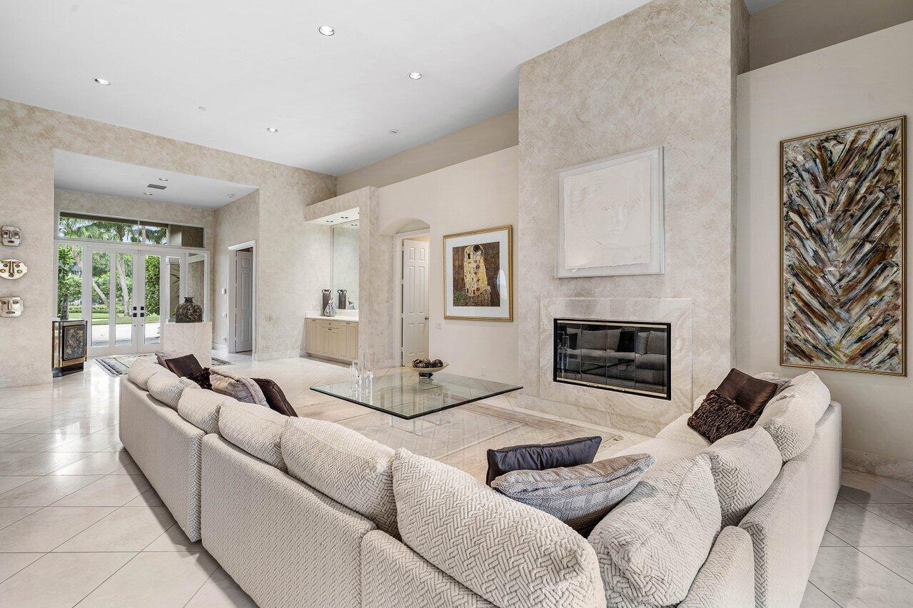 GOLF VILLAGE AT ADMIRALS COVE PAR B - Residential