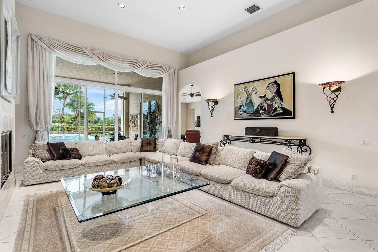 GOLF VILLAGE AT ADMIRALS COVE PAR B - Residential
