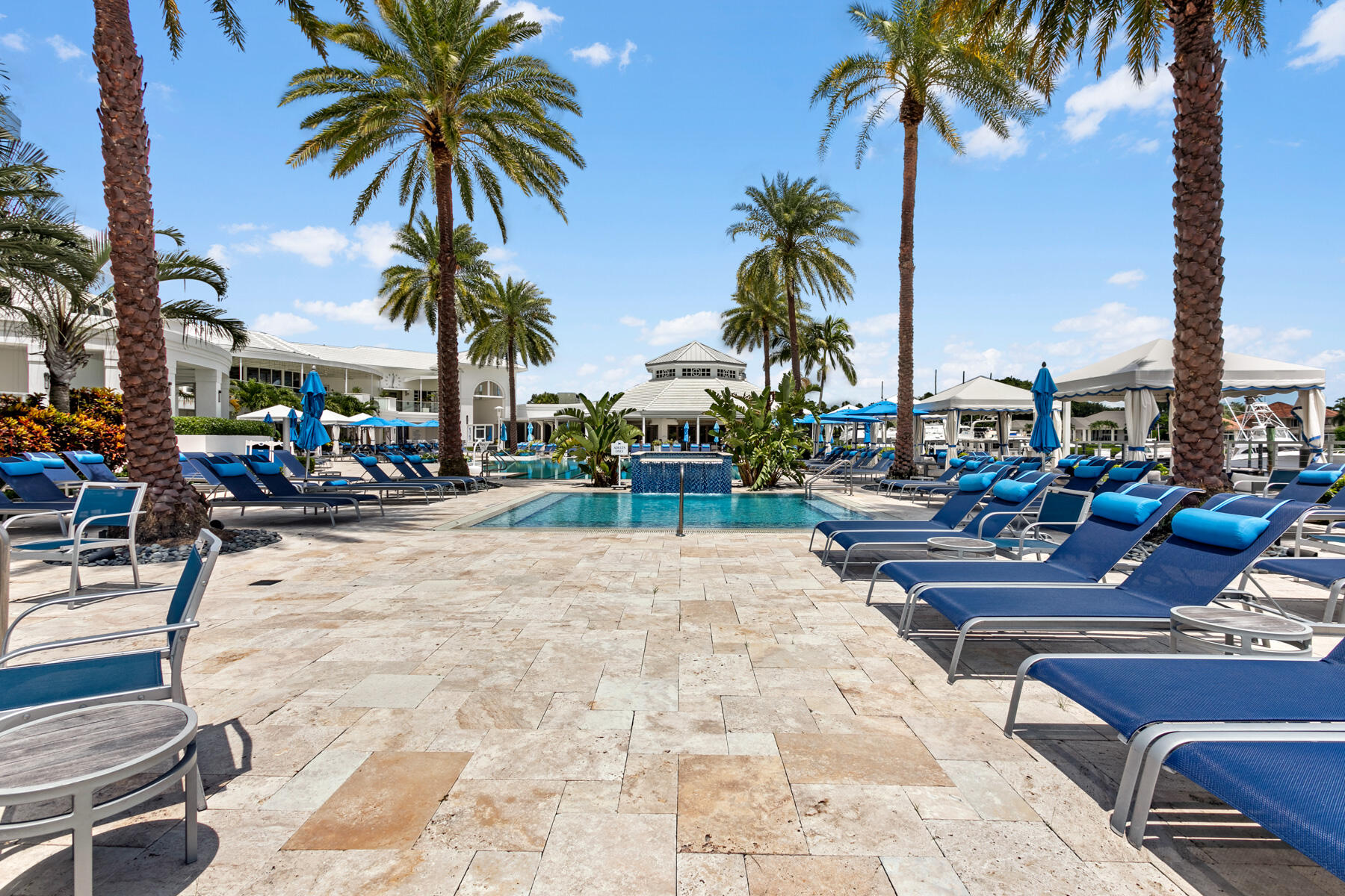 GOLF VILLAGE AT ADMIRALS COVE PAR B - Residential
