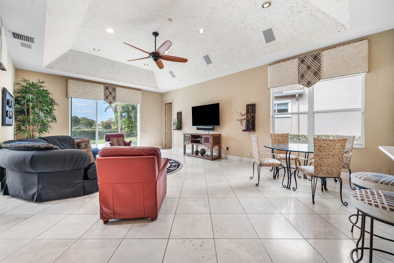 GOLF VILLAGE AT ADMIRALS COVE PAR B - Residential