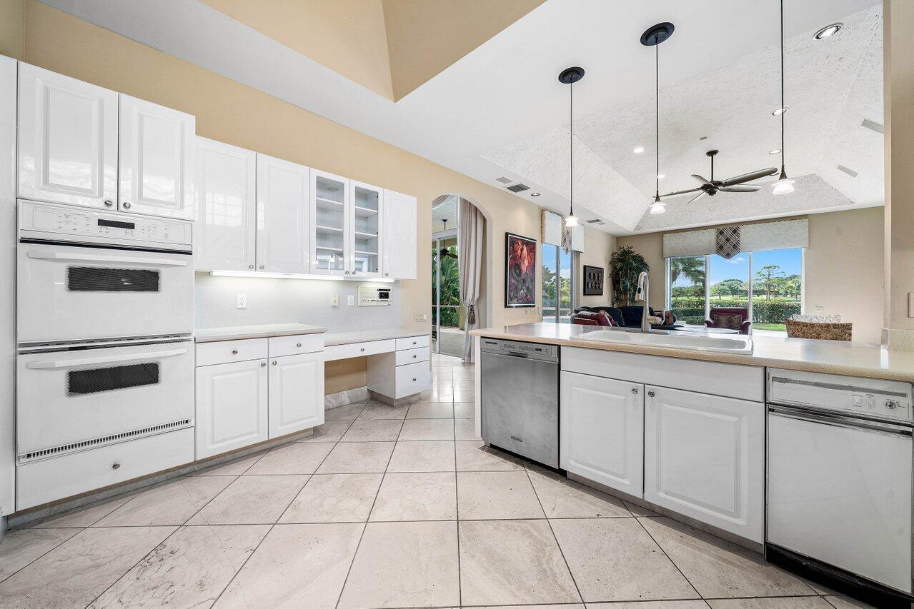 GOLF VILLAGE AT ADMIRALS COVE PAR B - Residential