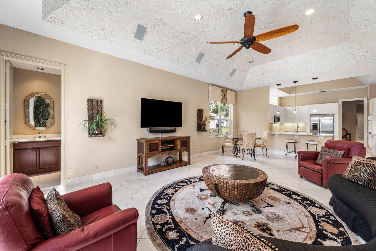 GOLF VILLAGE AT ADMIRALS COVE PAR B - Residential