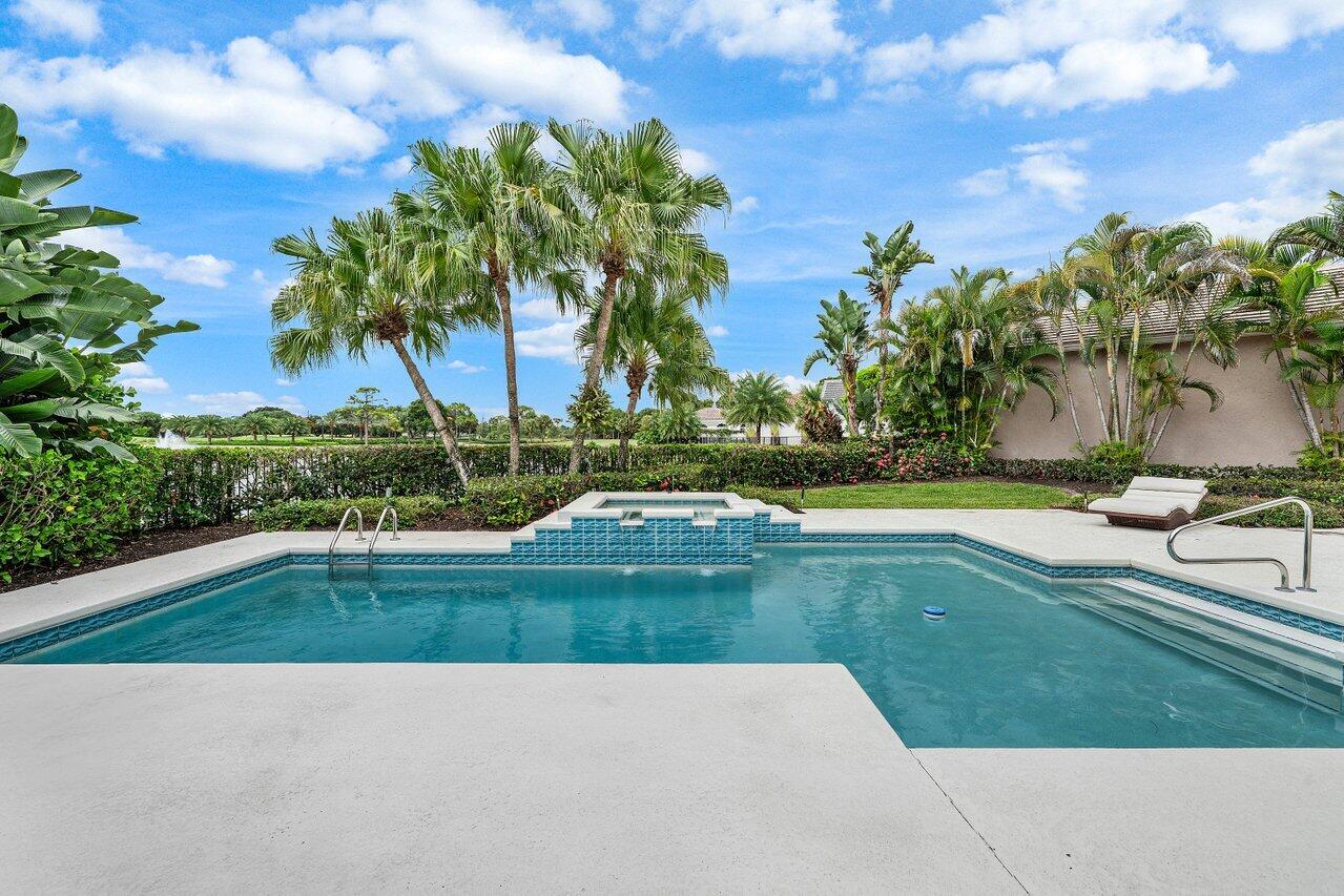 GOLF VILLAGE AT ADMIRALS COVE PAR B - Residential