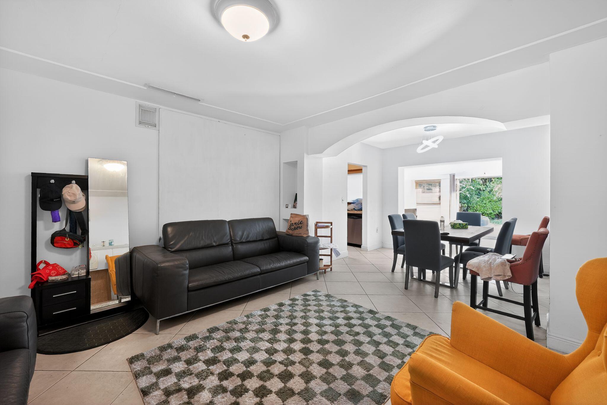ISLE OF NORMANDY MIAMI VIEW SEC - Residential
