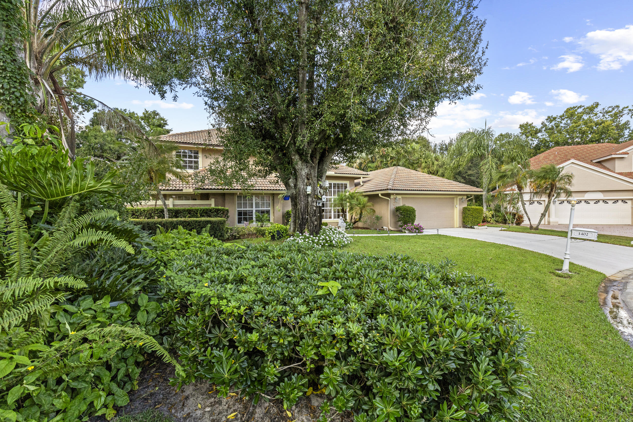 Country Club Estates - Residential