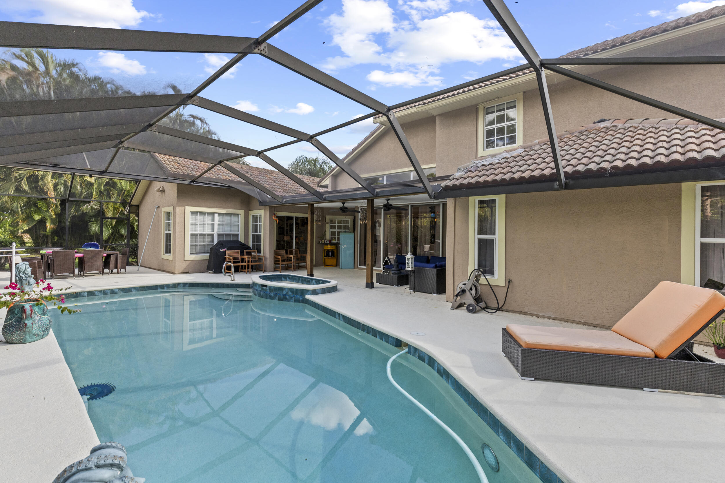 Country Club Estates - Residential