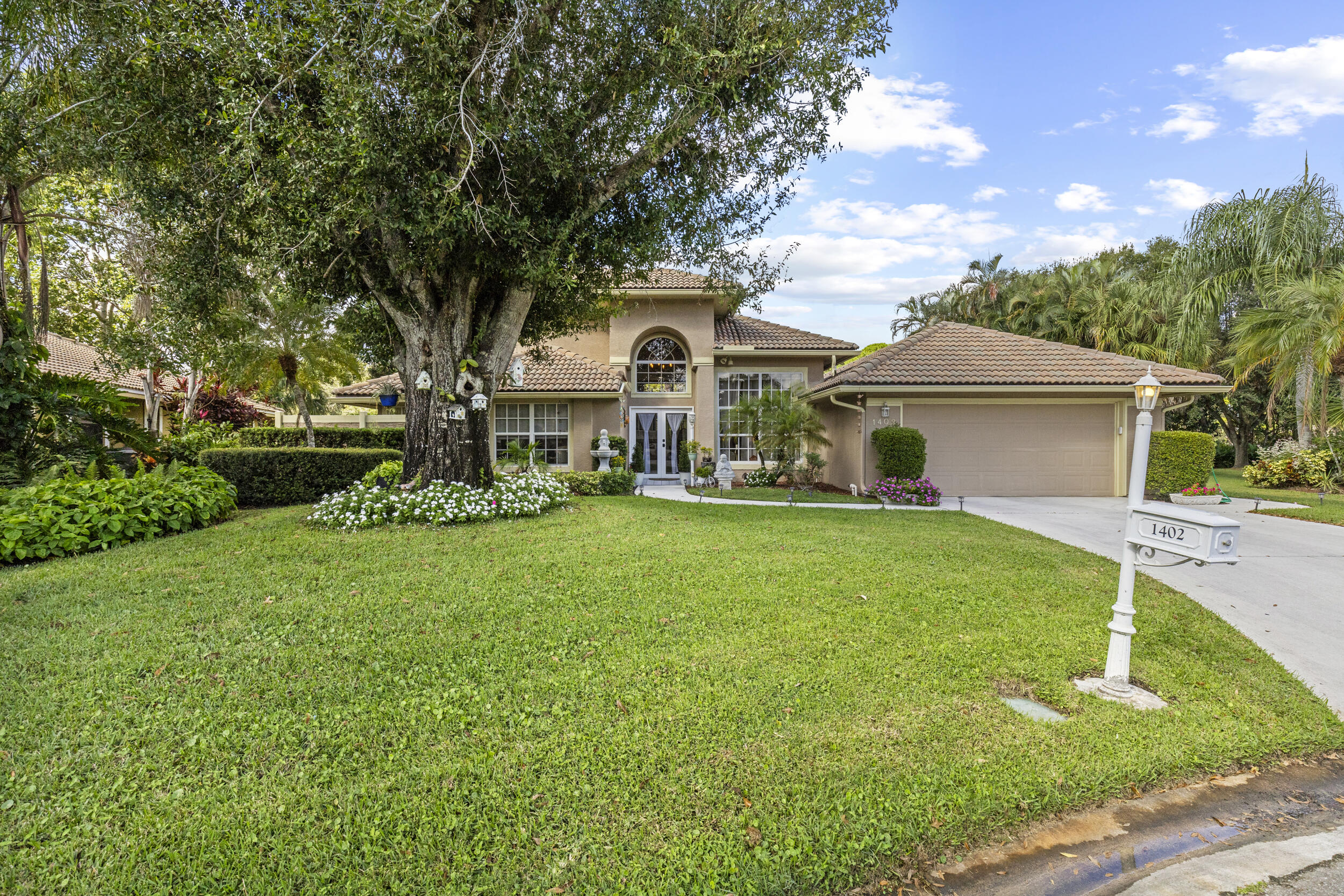 Country Club Estates - Residential