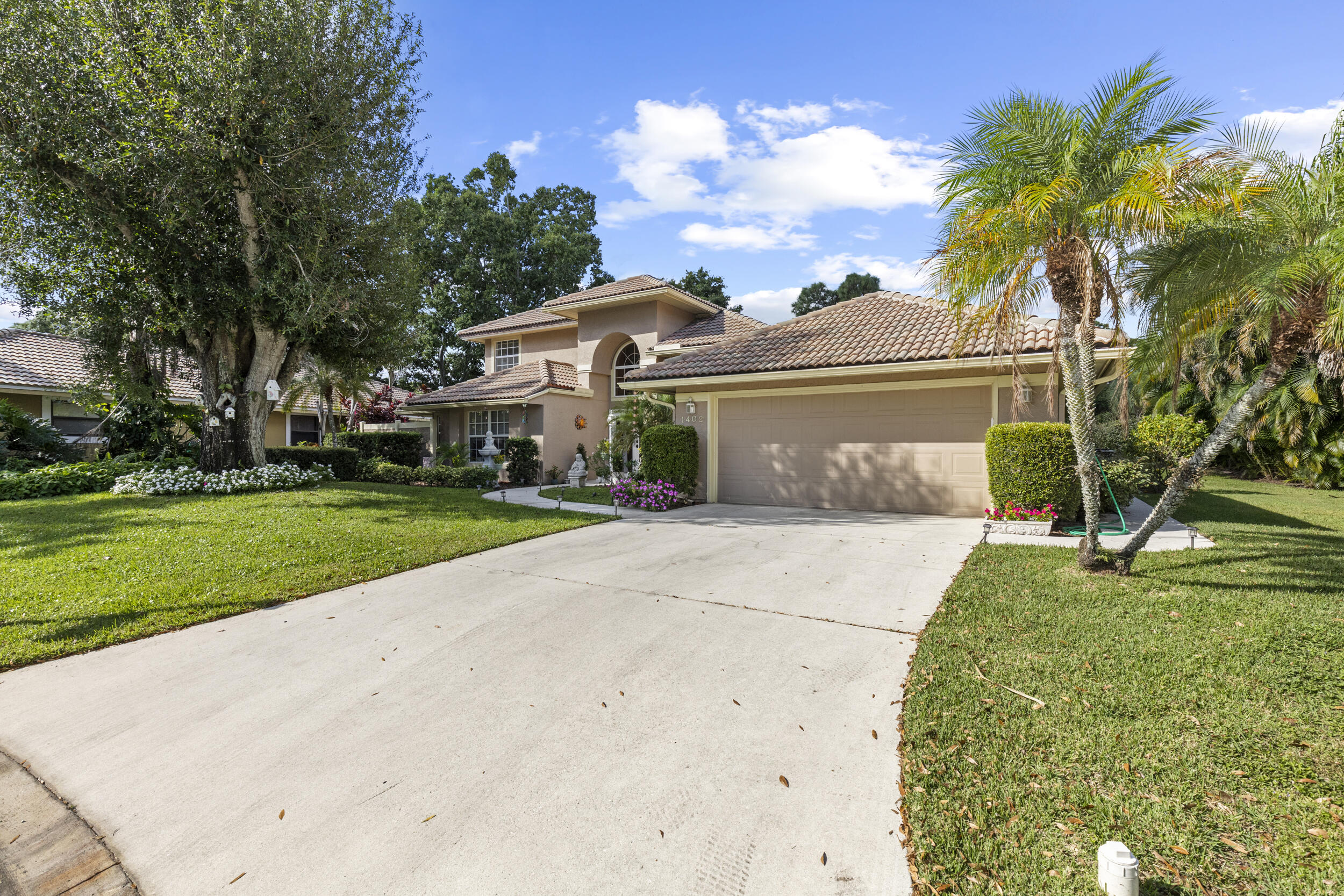 Country Club Estates - Residential