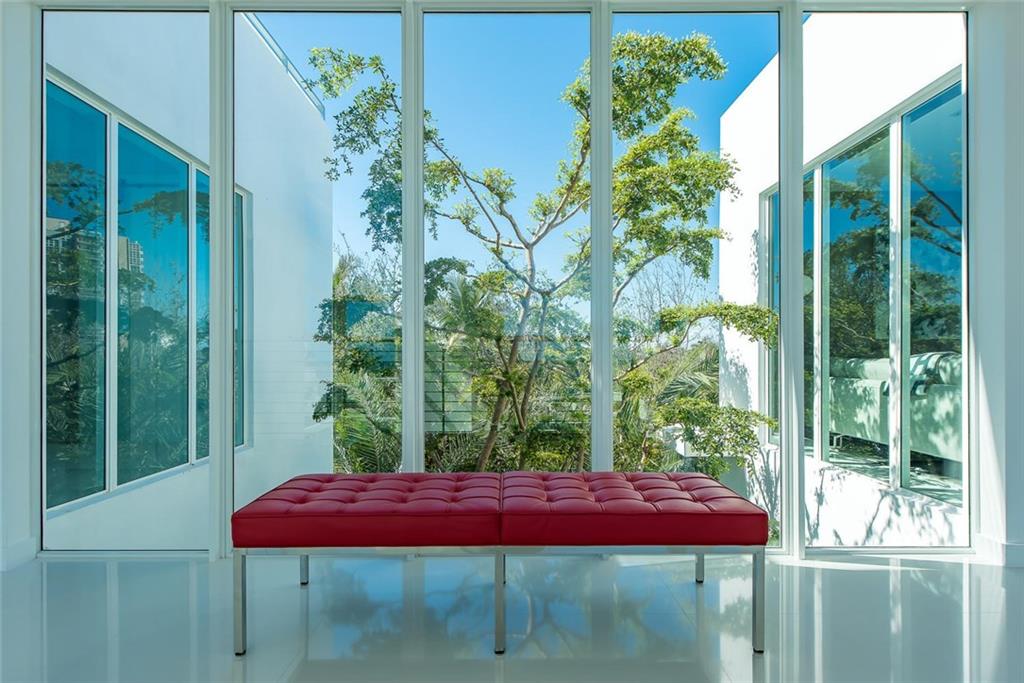 LAUDERDALE BEACH - Residential