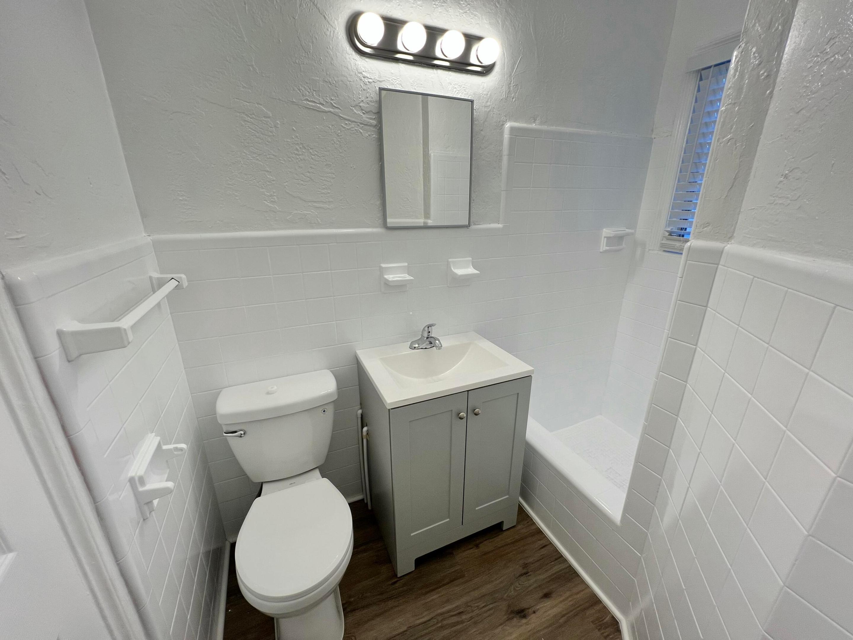 Hollywood South Side Add - Residential Lease