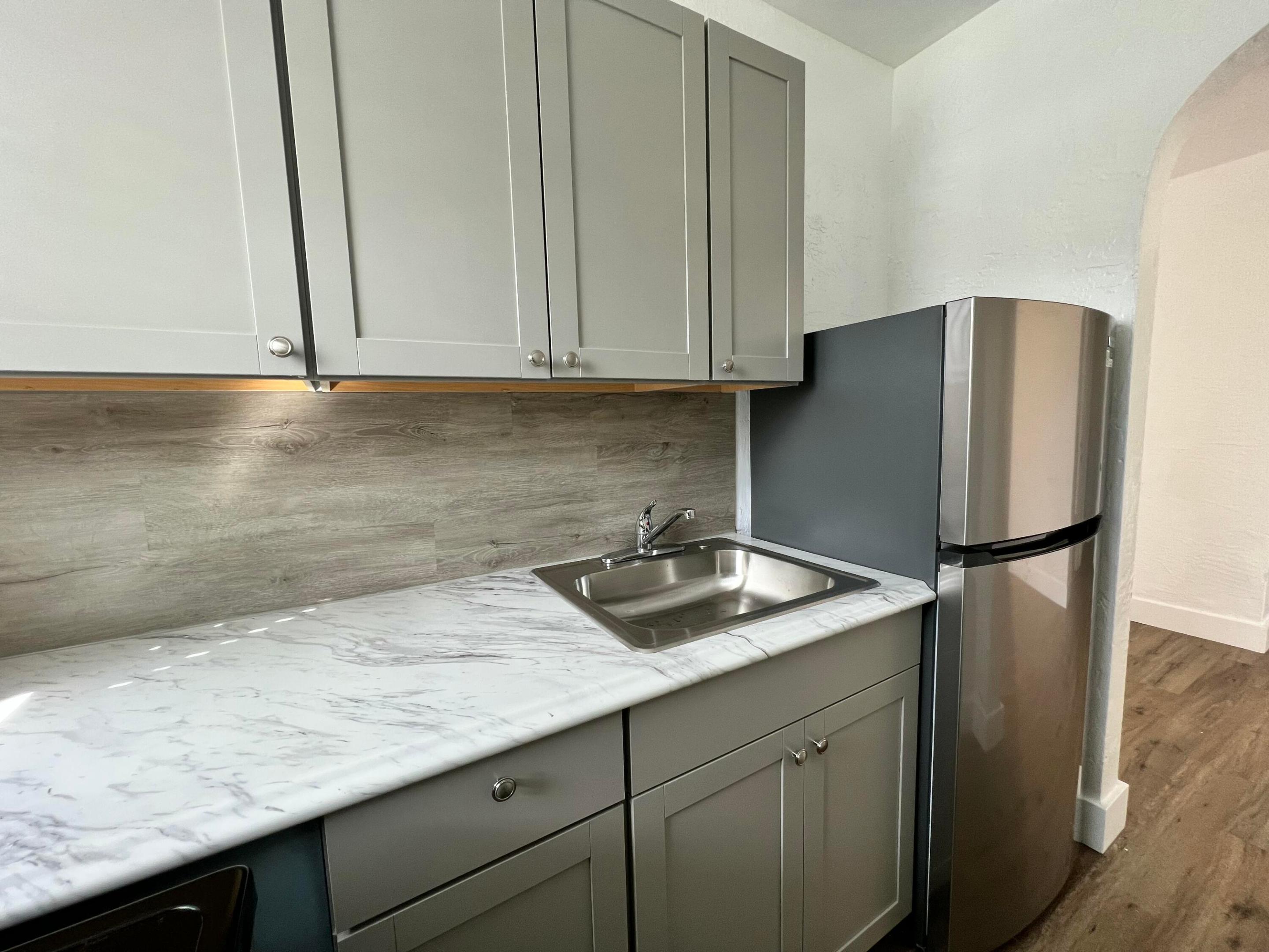 Hollywood South Side Add - Residential Lease