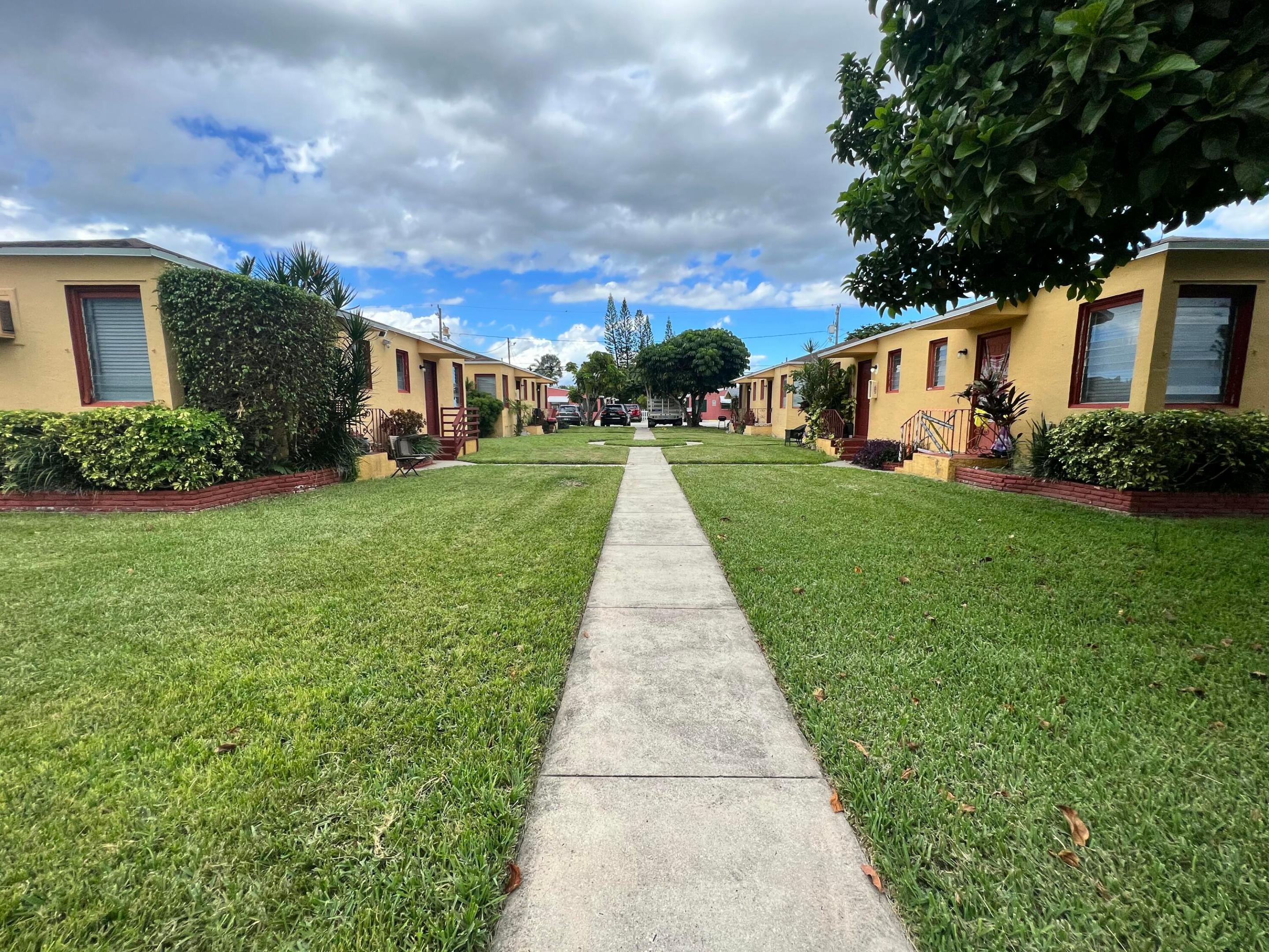 Hollywood South Side Add - Residential Lease