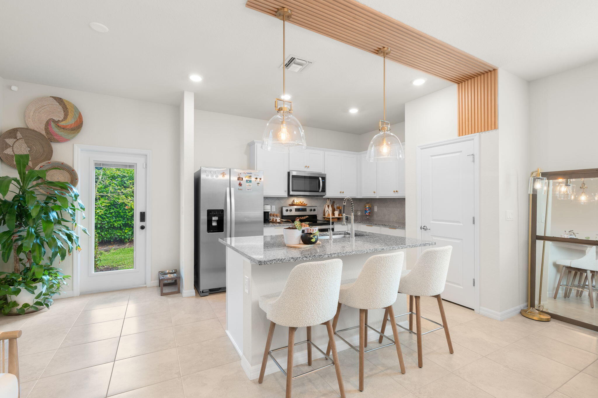 SOMERSET PLAZA - Residential