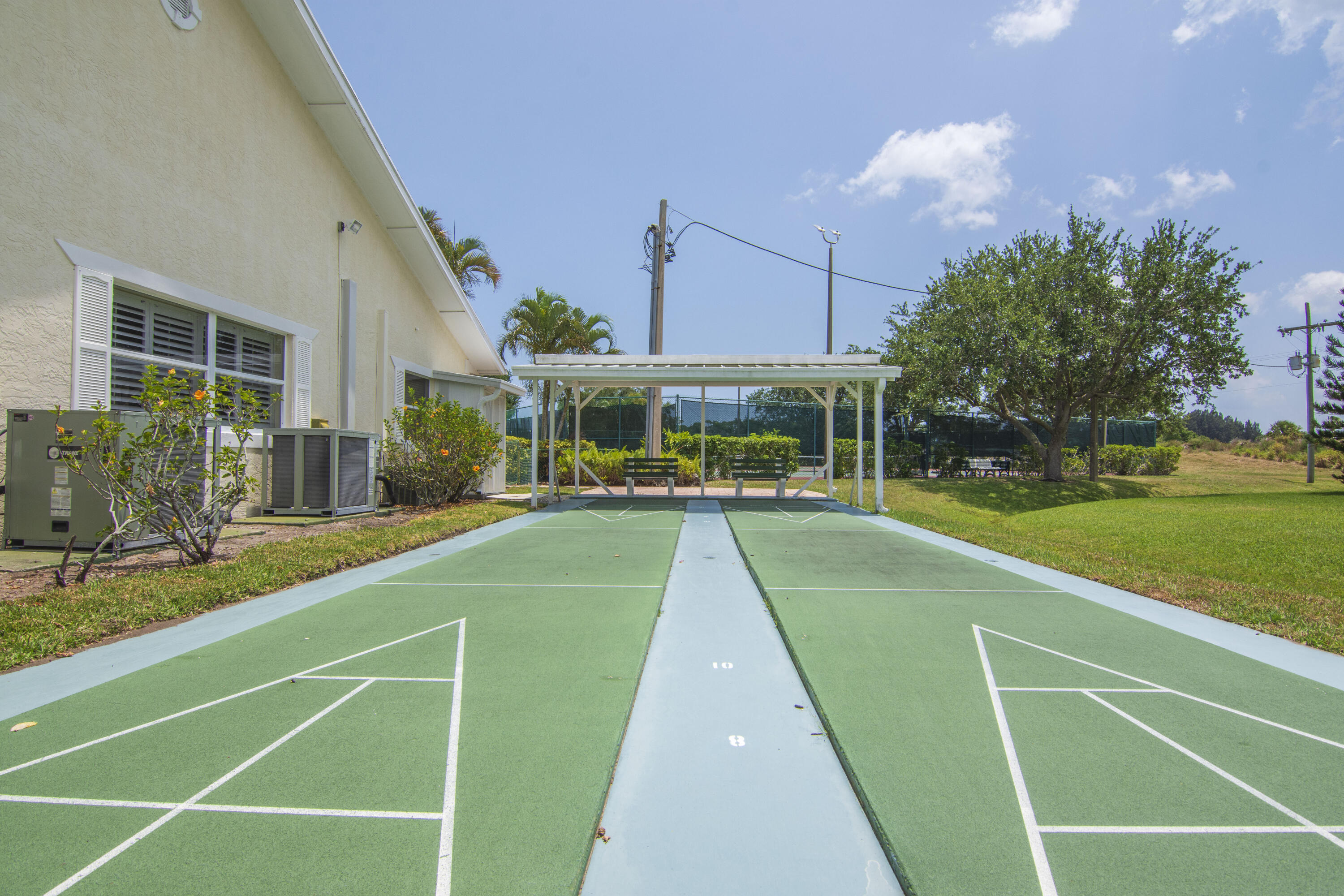 GROVE ISLE EAST CONDOMINIUM - Residential