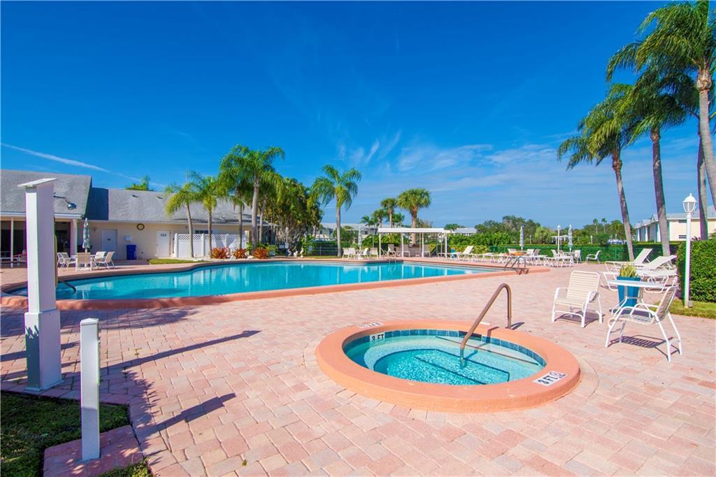 GROVE ISLE EAST CONDOMINIUM - Residential