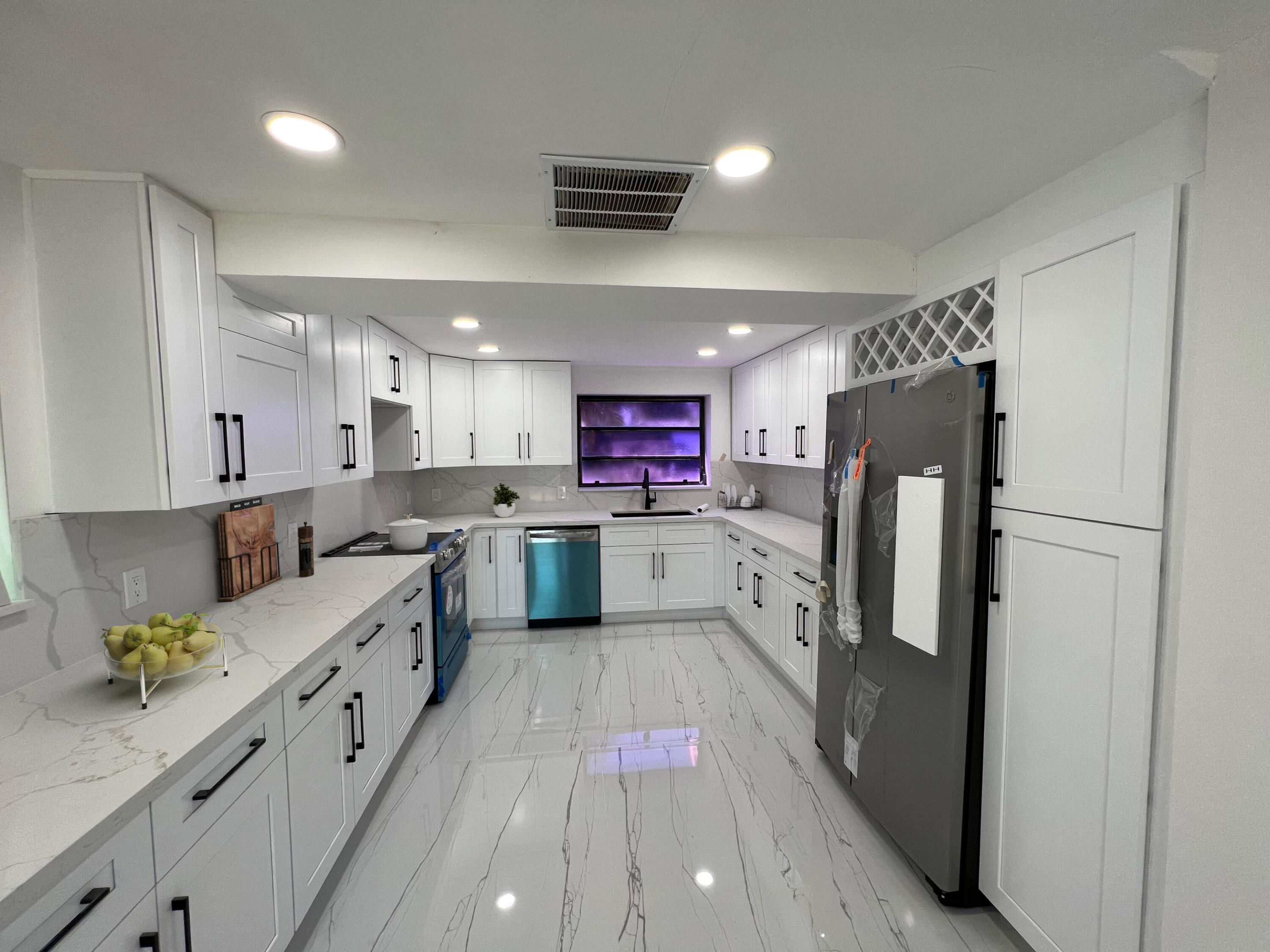 LAUDERDALE ISLES - Residential Lease