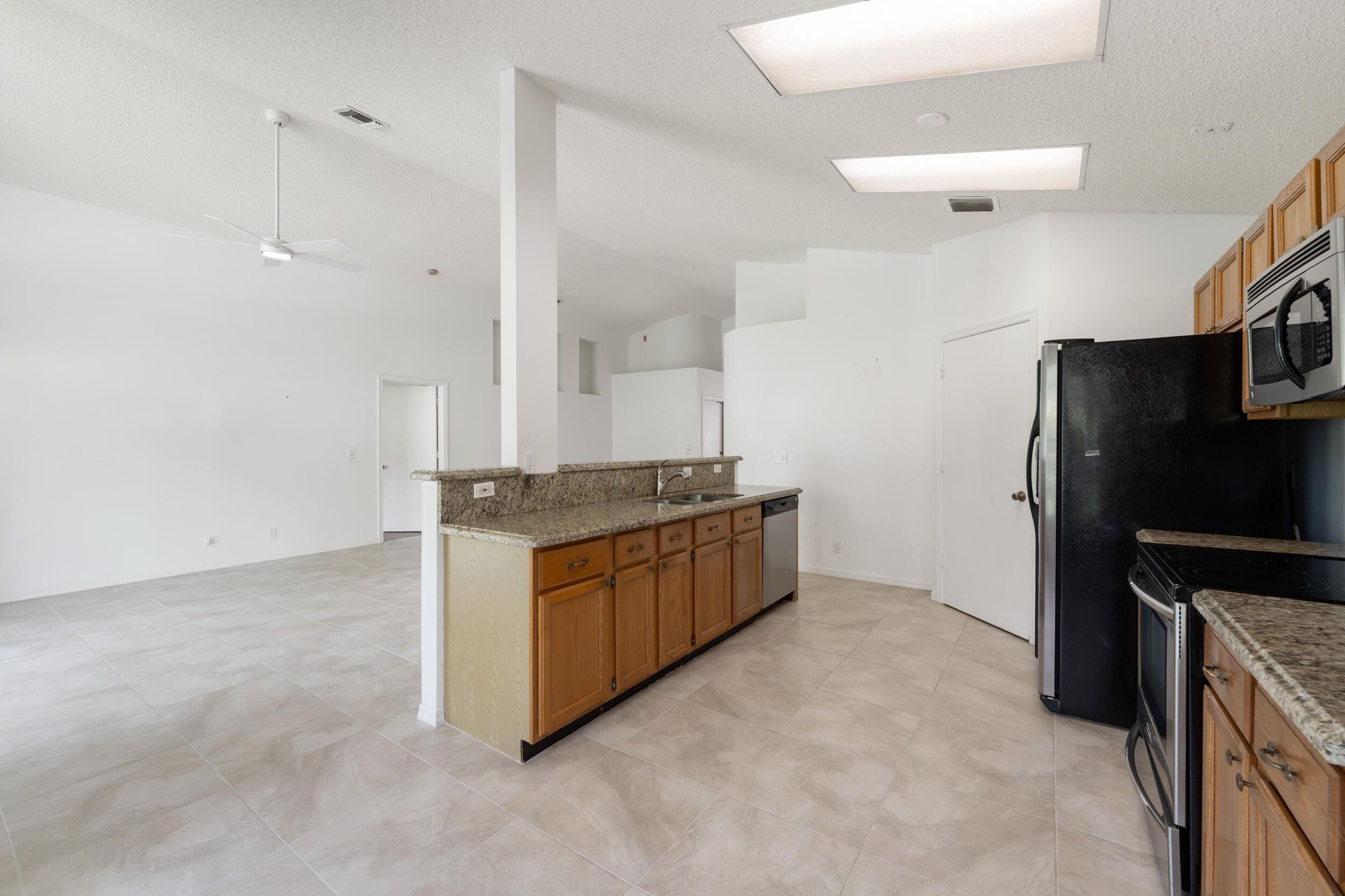 STONEBRIAR AT MAPLEWOOD - Residential