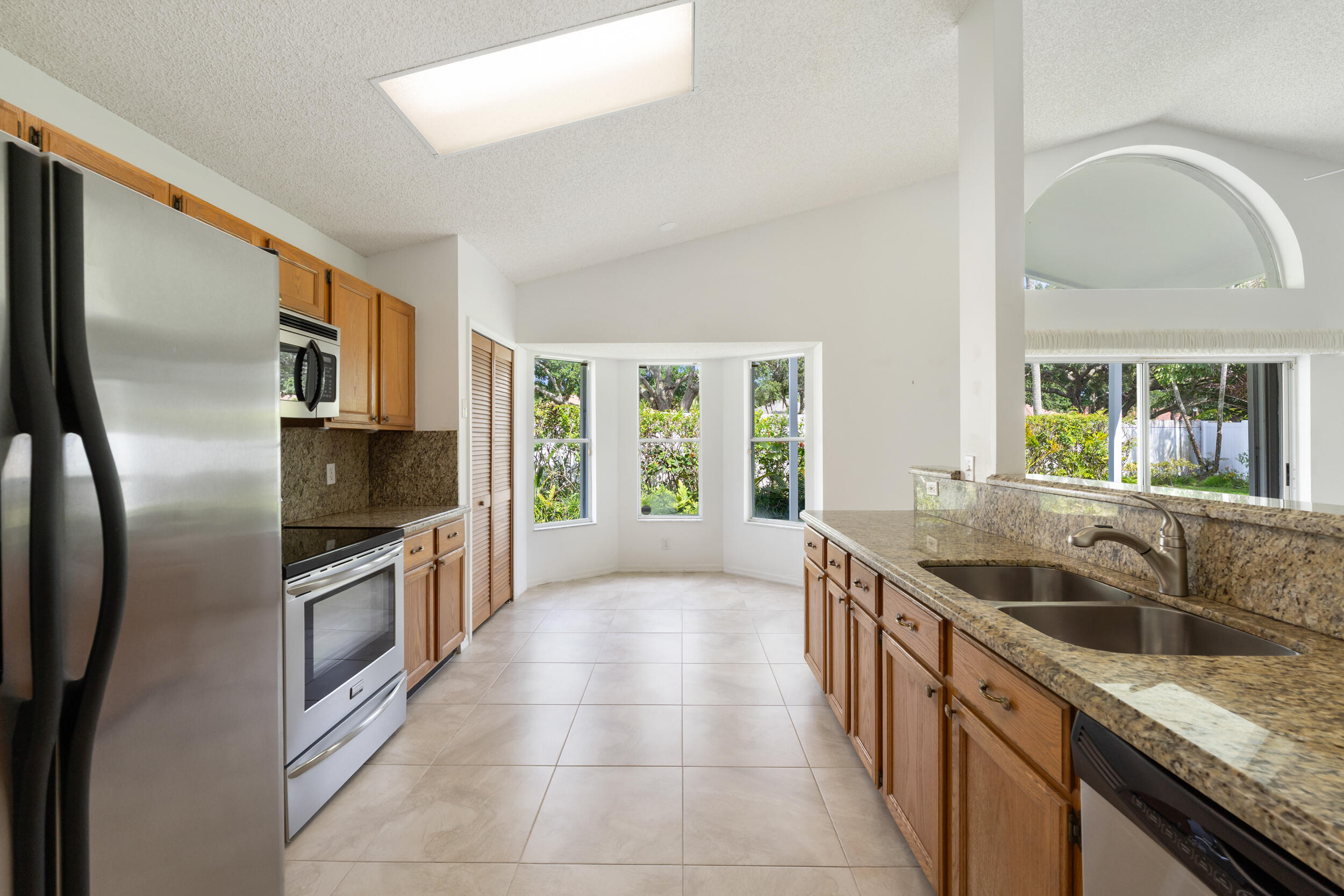 STONEBRIAR AT MAPLEWOOD - Residential