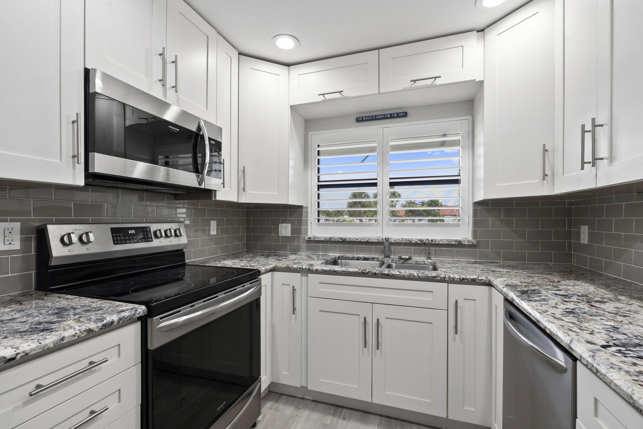 HANSONS LANDING CONDO - Residential