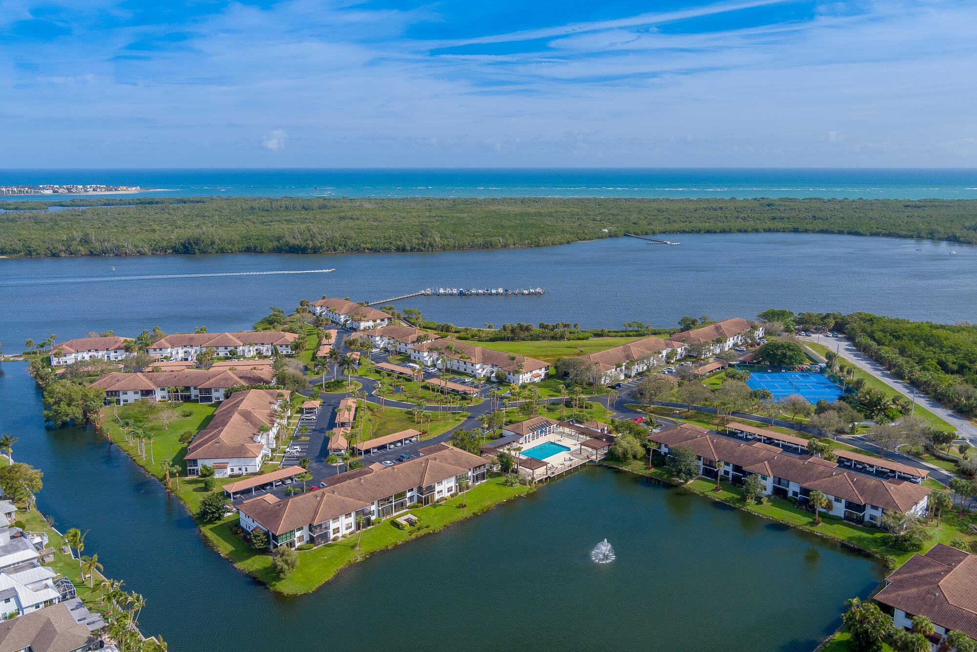 HANSONS LANDING CONDO - Residential