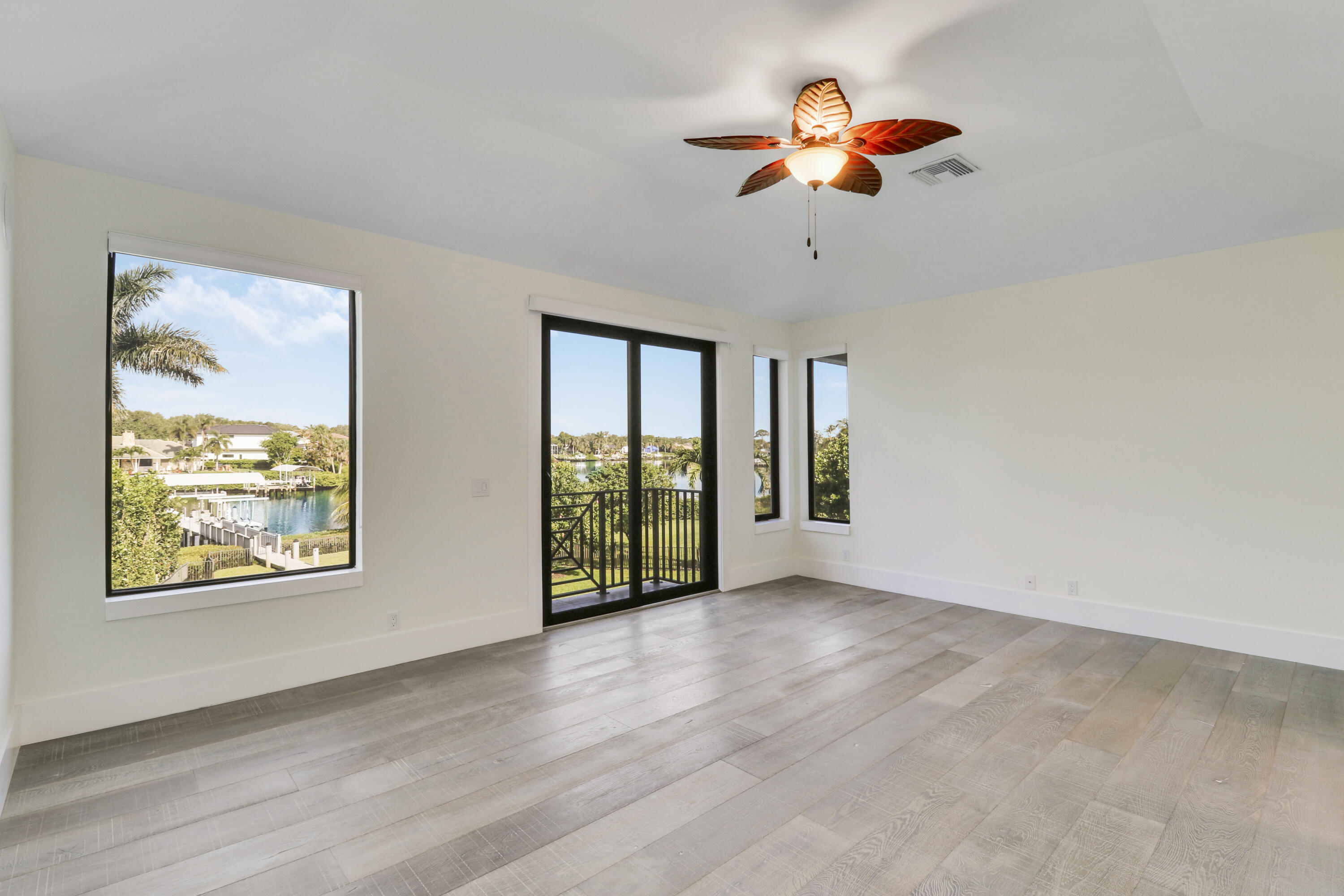 RIVER RIDGE (TEQUESTA) - Residential