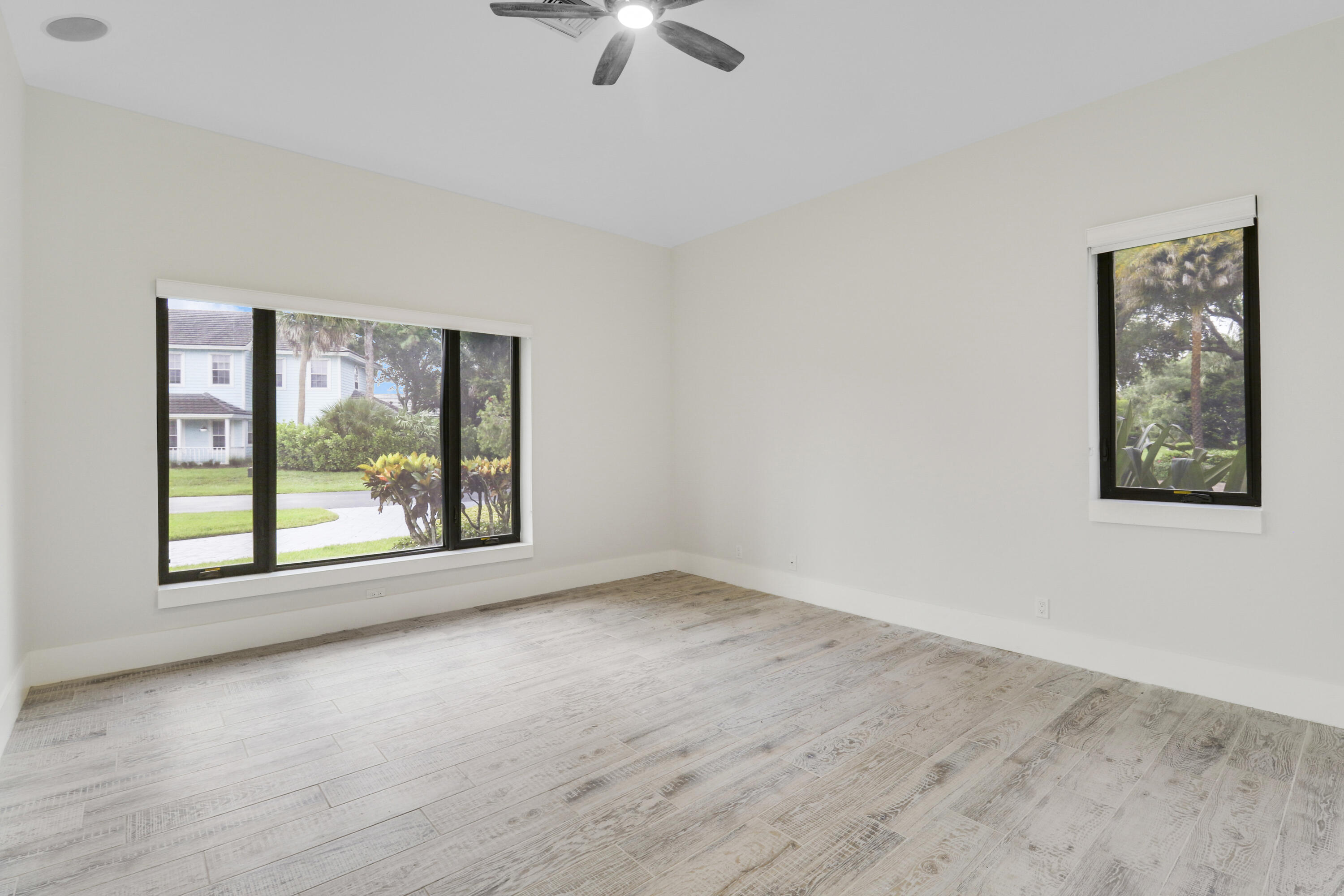 RIVER RIDGE (TEQUESTA) - Residential