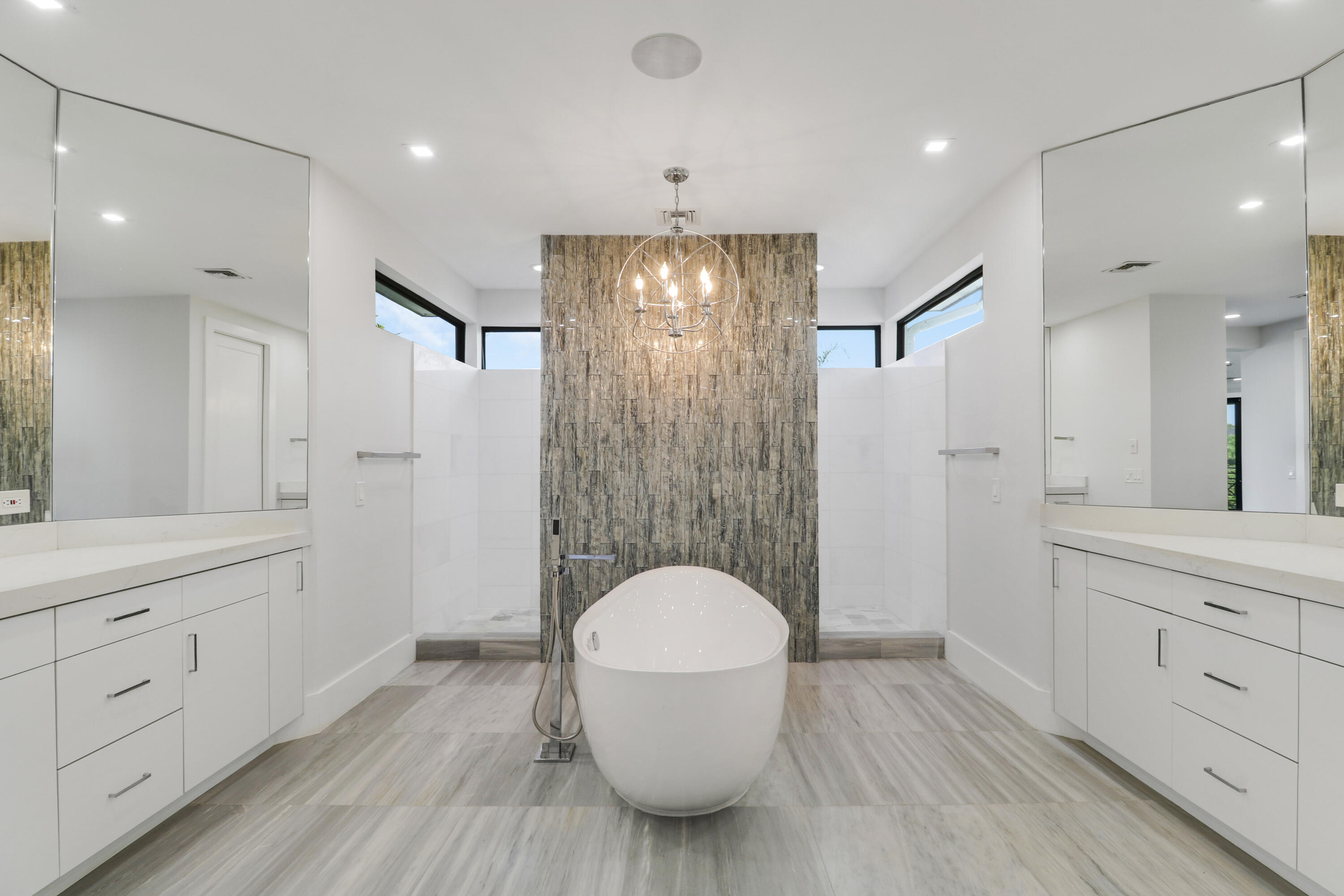 RIVER RIDGE (TEQUESTA) - Residential