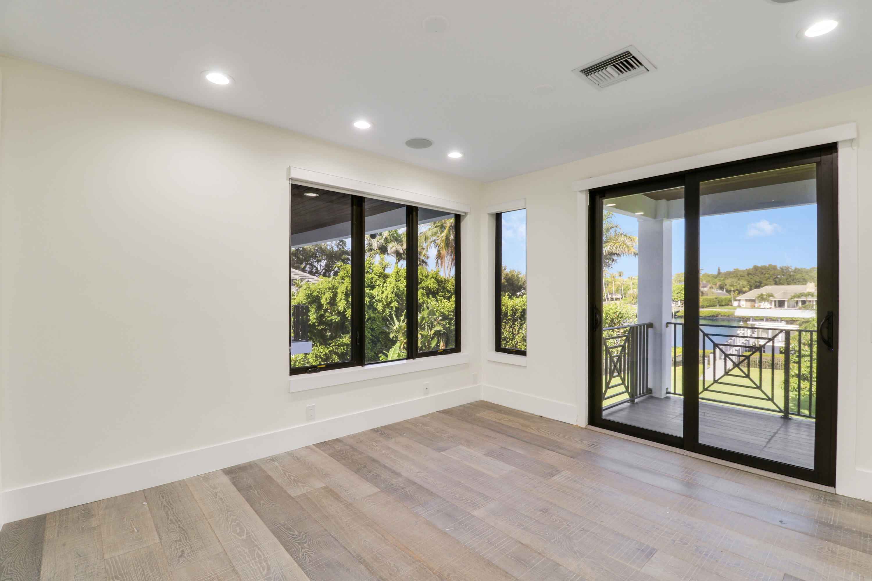 RIVER RIDGE (TEQUESTA) - Residential