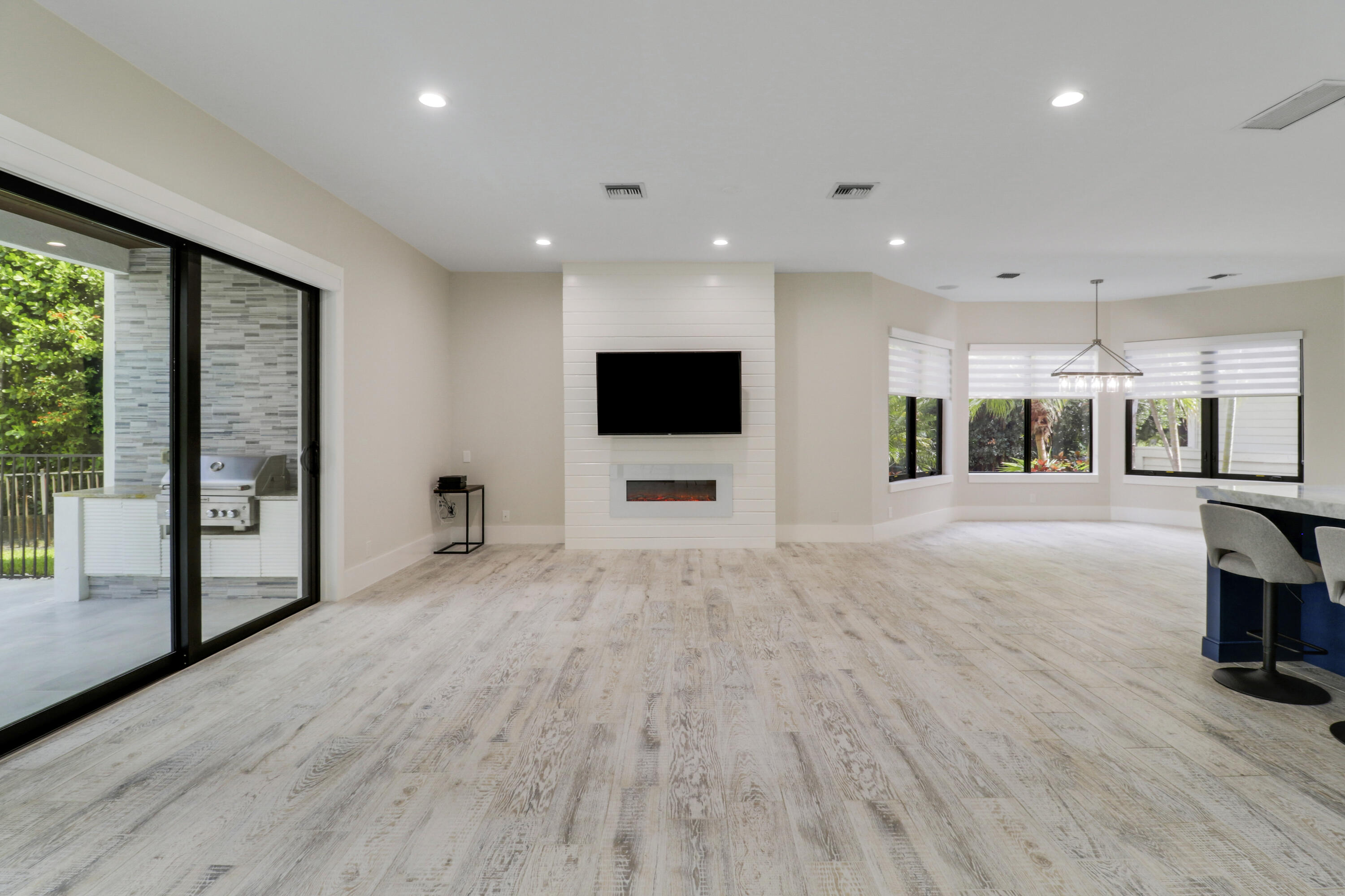 RIVER RIDGE (TEQUESTA) - Residential