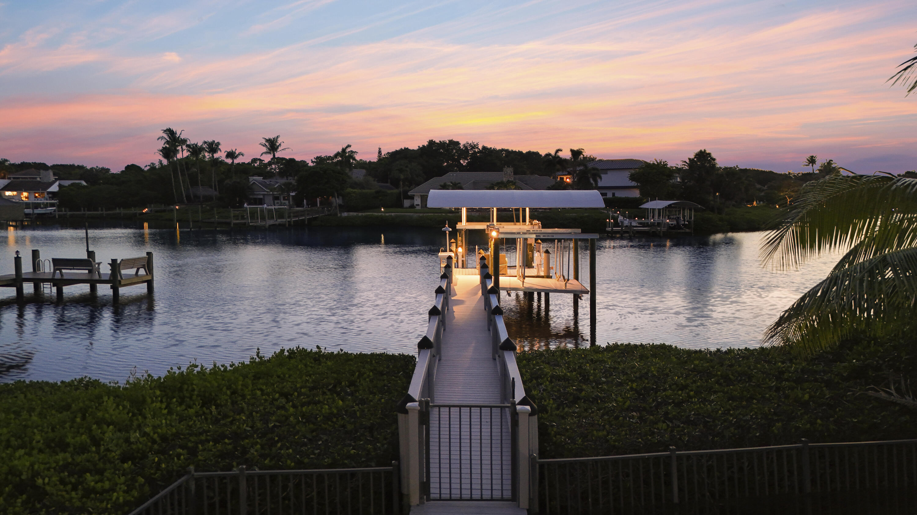 RIVER RIDGE (TEQUESTA) - Residential