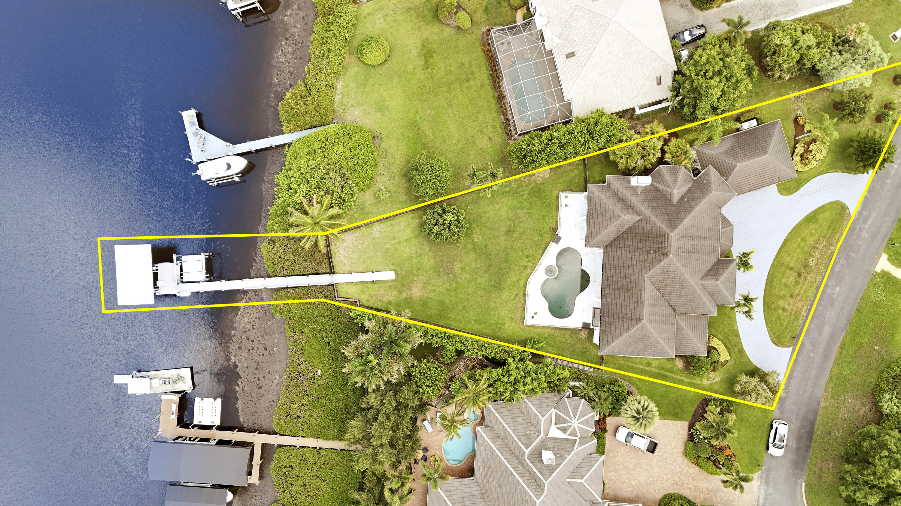 RIVER RIDGE (TEQUESTA) - Residential